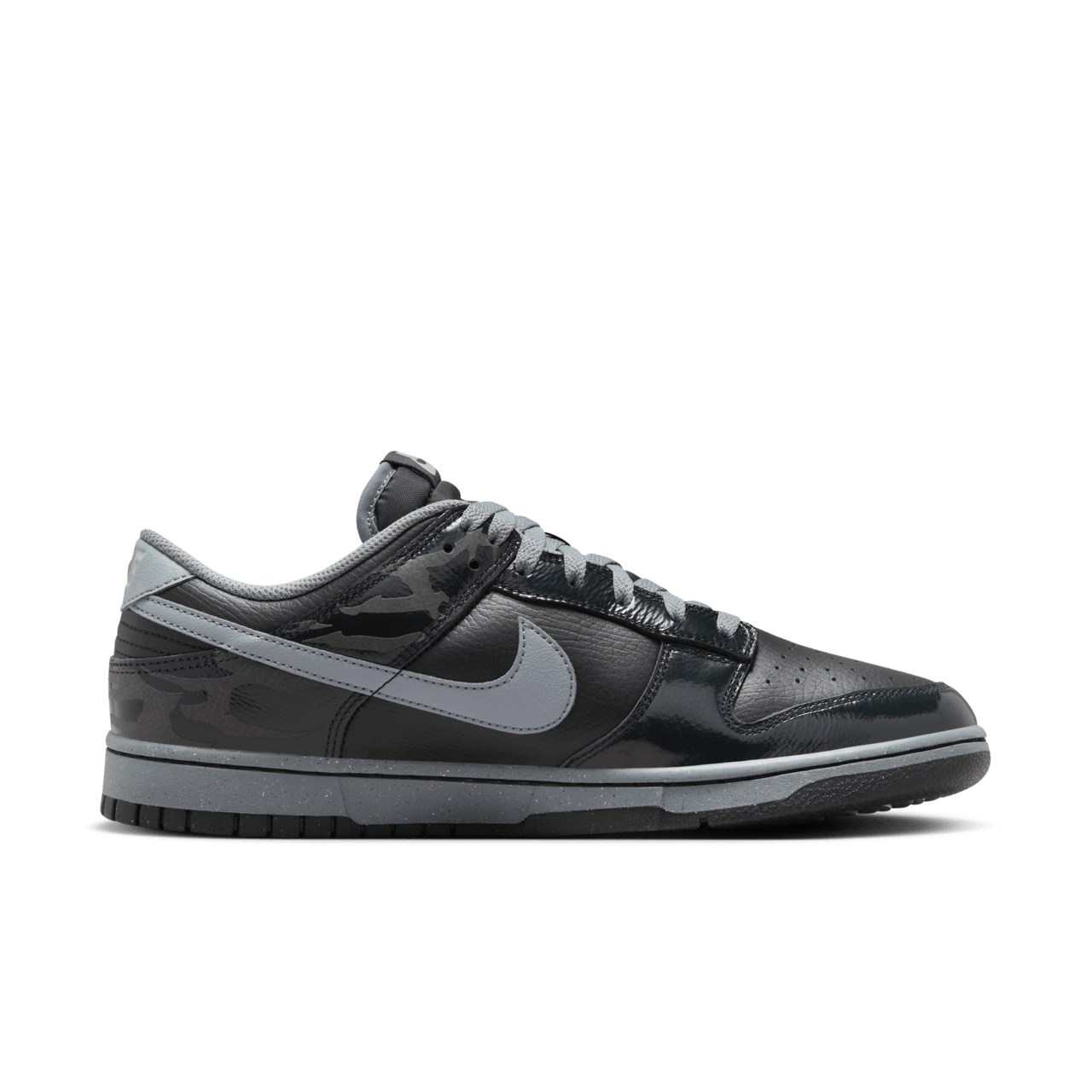 Dunk Low "Berlin" "Black and Off Noir" (FZ3053-001) – Data de lançamento