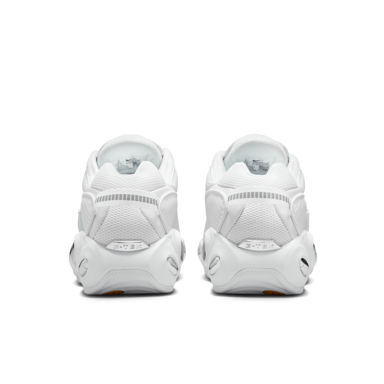 วันเปิดตัว NOCTA Glide "Triple White" (DM0879-100)