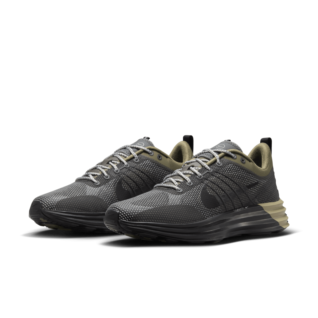 【NIKE公式】ルナ ローム 'Black and Medium Olive' (FZ8116-201 / NIKE LUNAR ROAM SE)