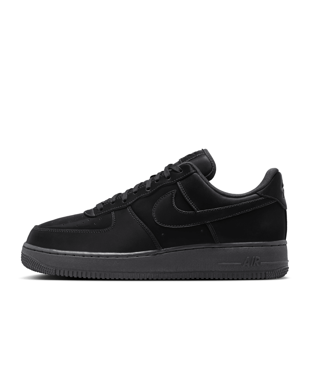 วันเปิดตัว Air Force 1 '07 LX "Black" (HF9109-001)