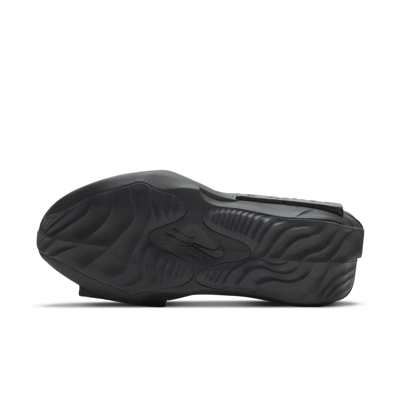 Descubre y compra las Fontanka Edge "Triple Black"
