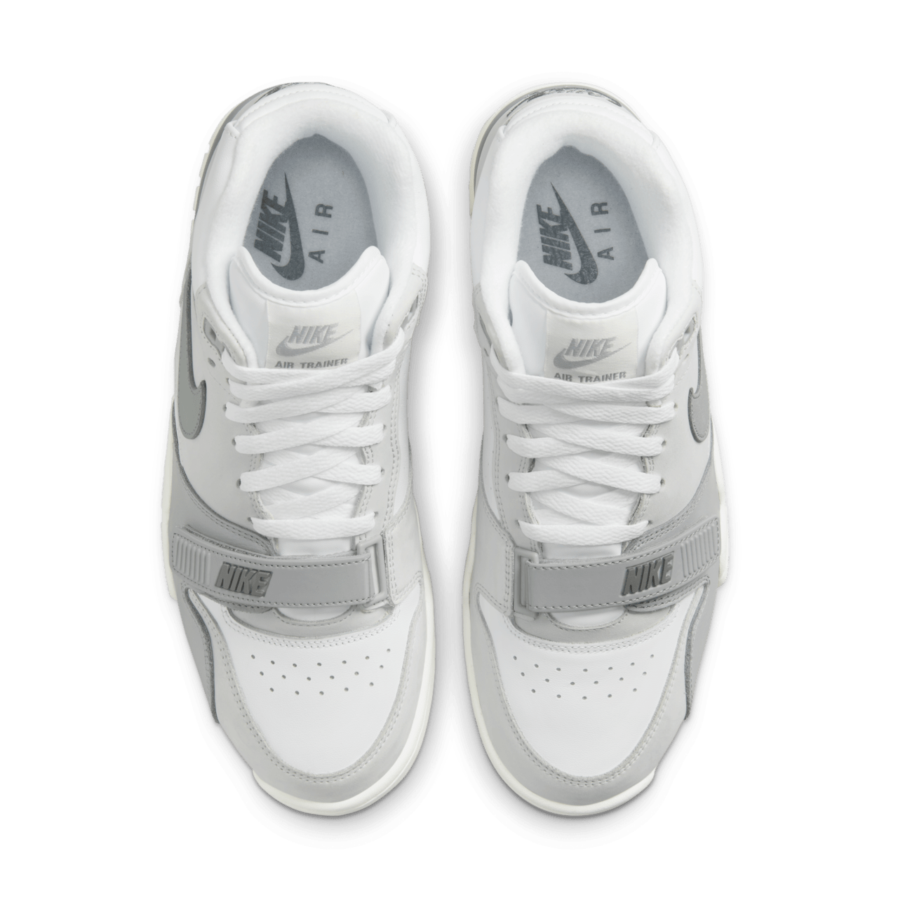 วันเปิดตัว Air Trainer 1 “Photon Dust and Light Smoke” (DM0521-001)
