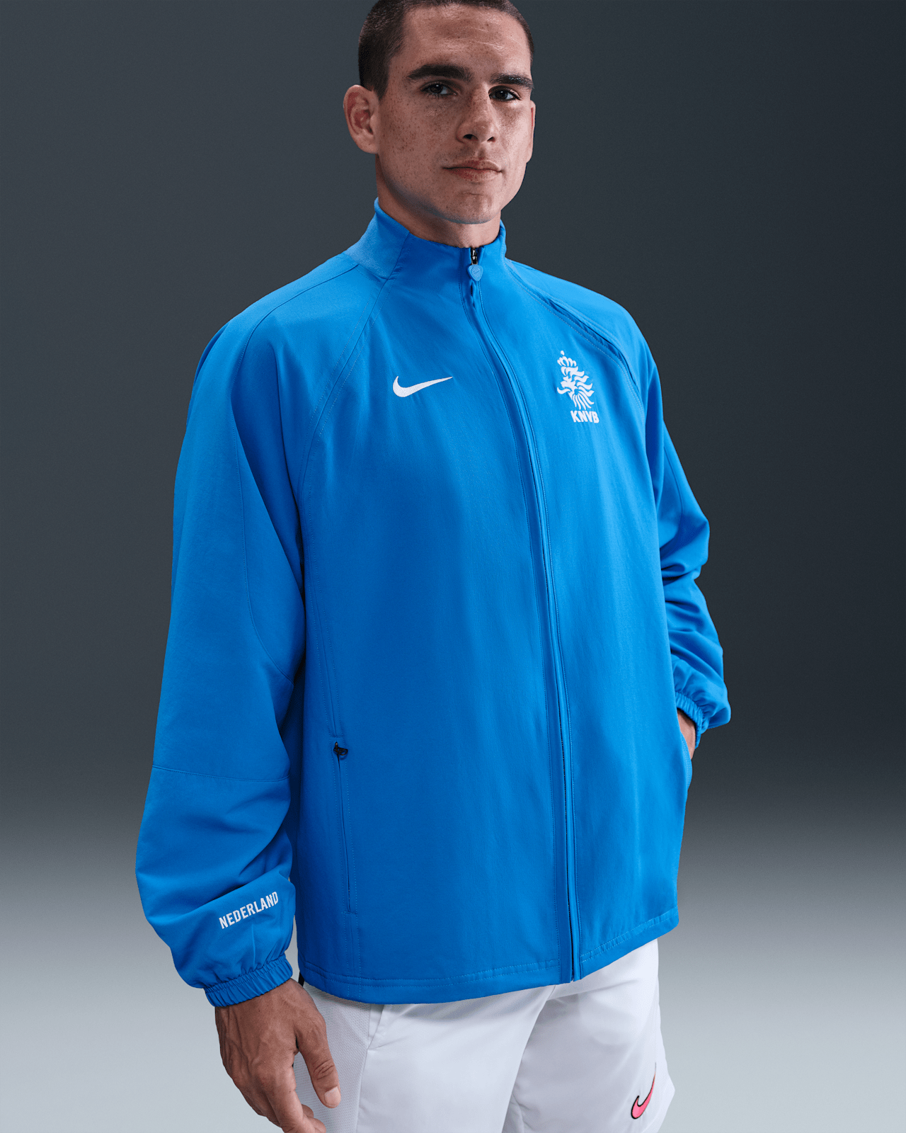 【NIKE公式】Netherlands 2004 Total 90 Reissue Apparel Collection
