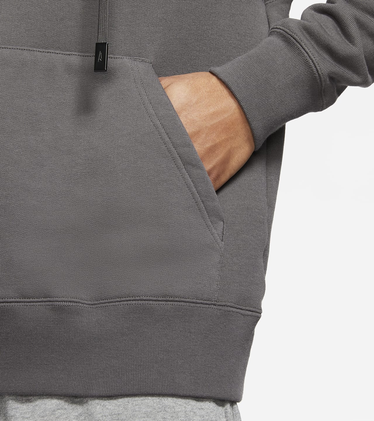 วันเปิดตัวJordan x A Ma Maniére Apparel Collection