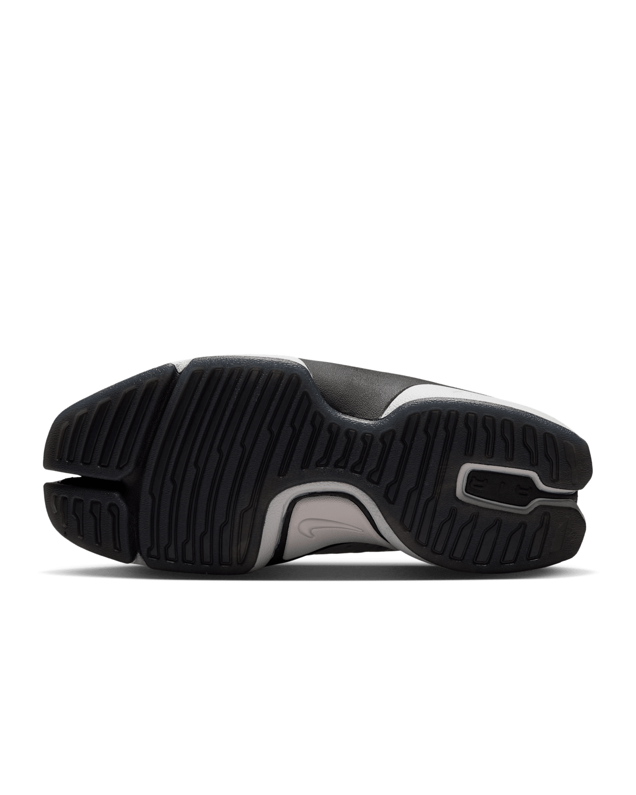 Fecha de lanzamiento de las Rift 2 "Black and Metallic Silver" para mujer (IQ8006-003)