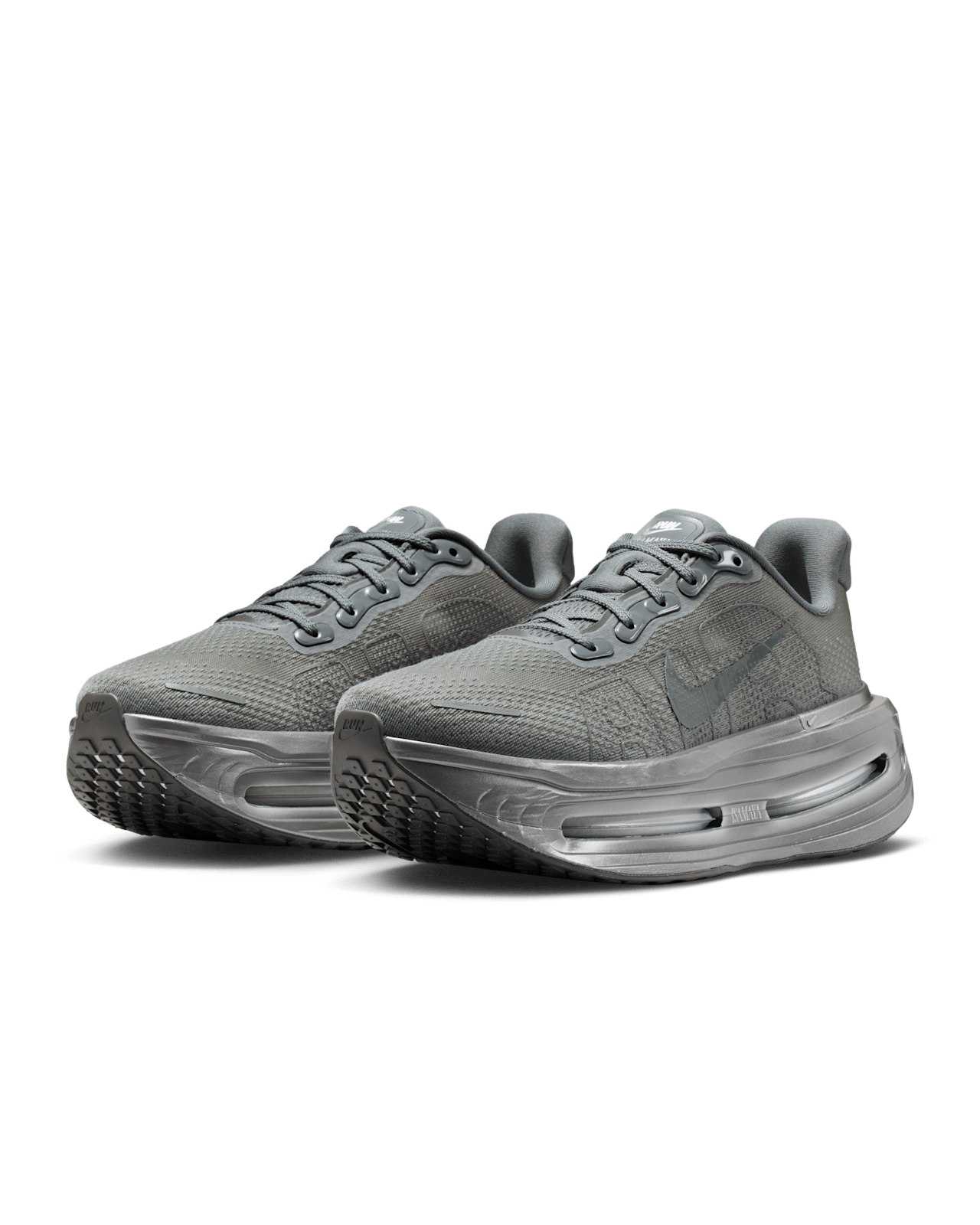 Vomero Premium x Isamaya Ffrench "Smoke Grey and Light Smoke Grey" (IR1988-084) – Erscheinungsdatum