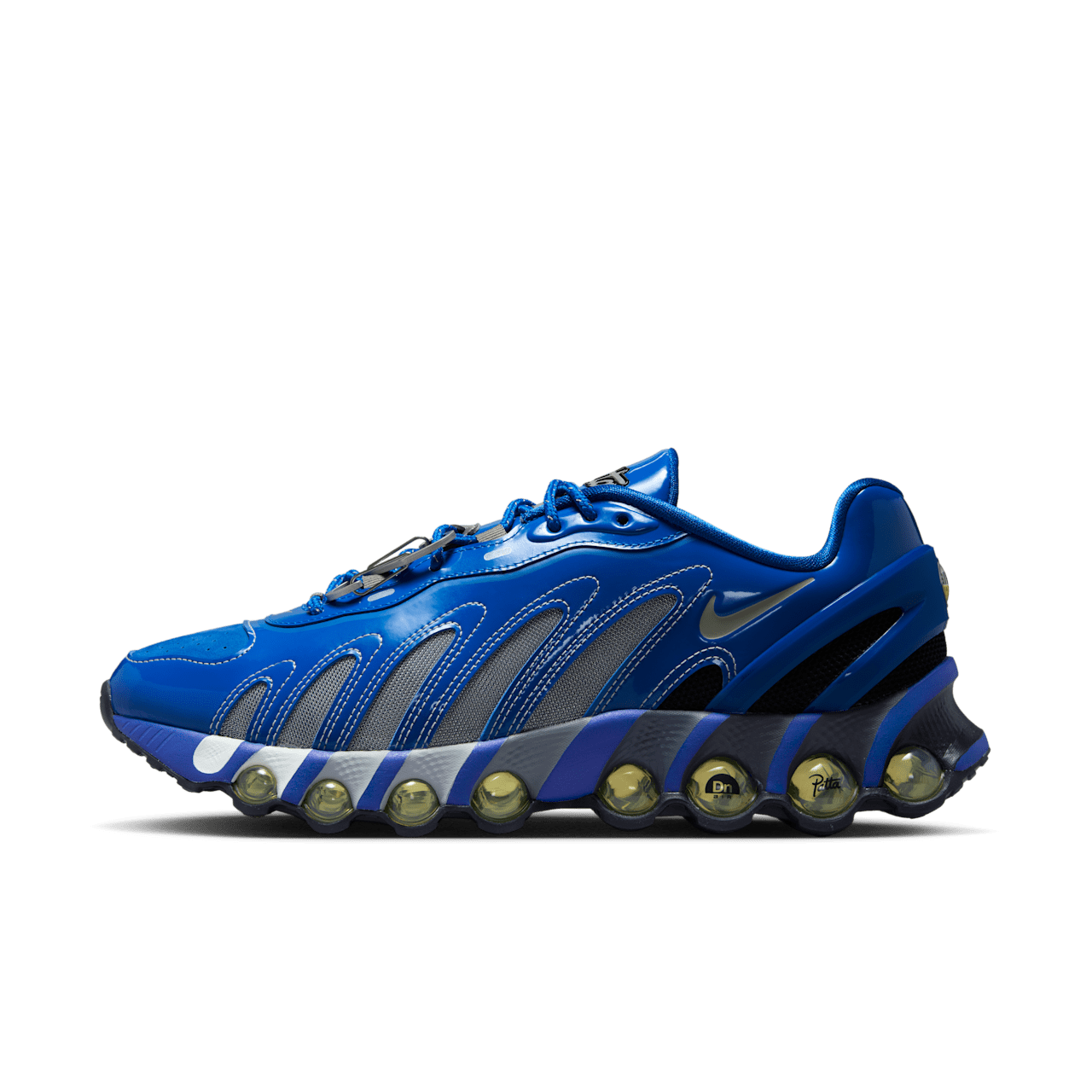 【NIKE公式】エア マックス Dn8 x Patta 'Game Royal and Metallic Silver' (IB4029-400 / AIR MAX DN8 SP PT)