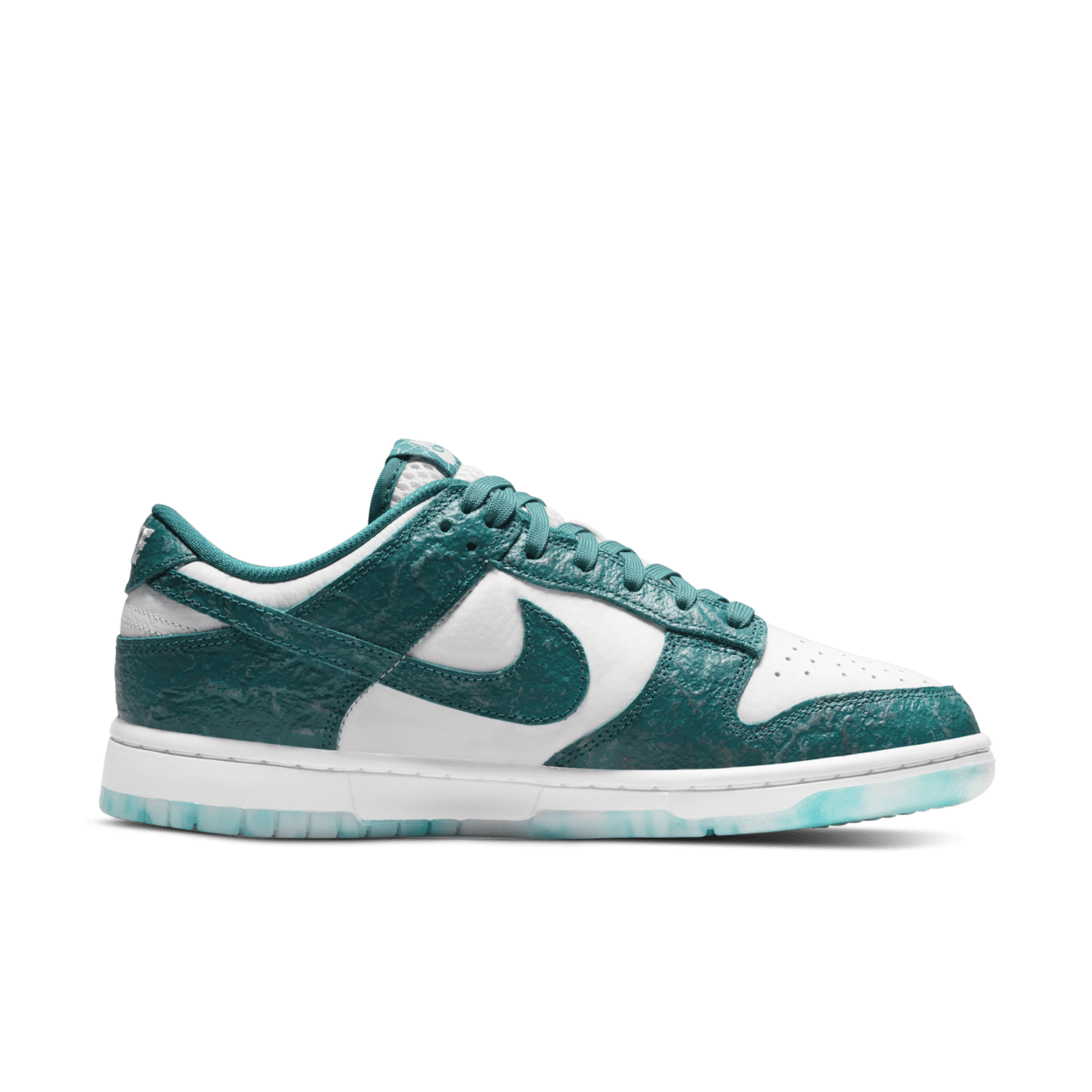 NIKE公式】レディース ダンク LOW 'Ocean' (DV3029-100 / WMNS NIKE