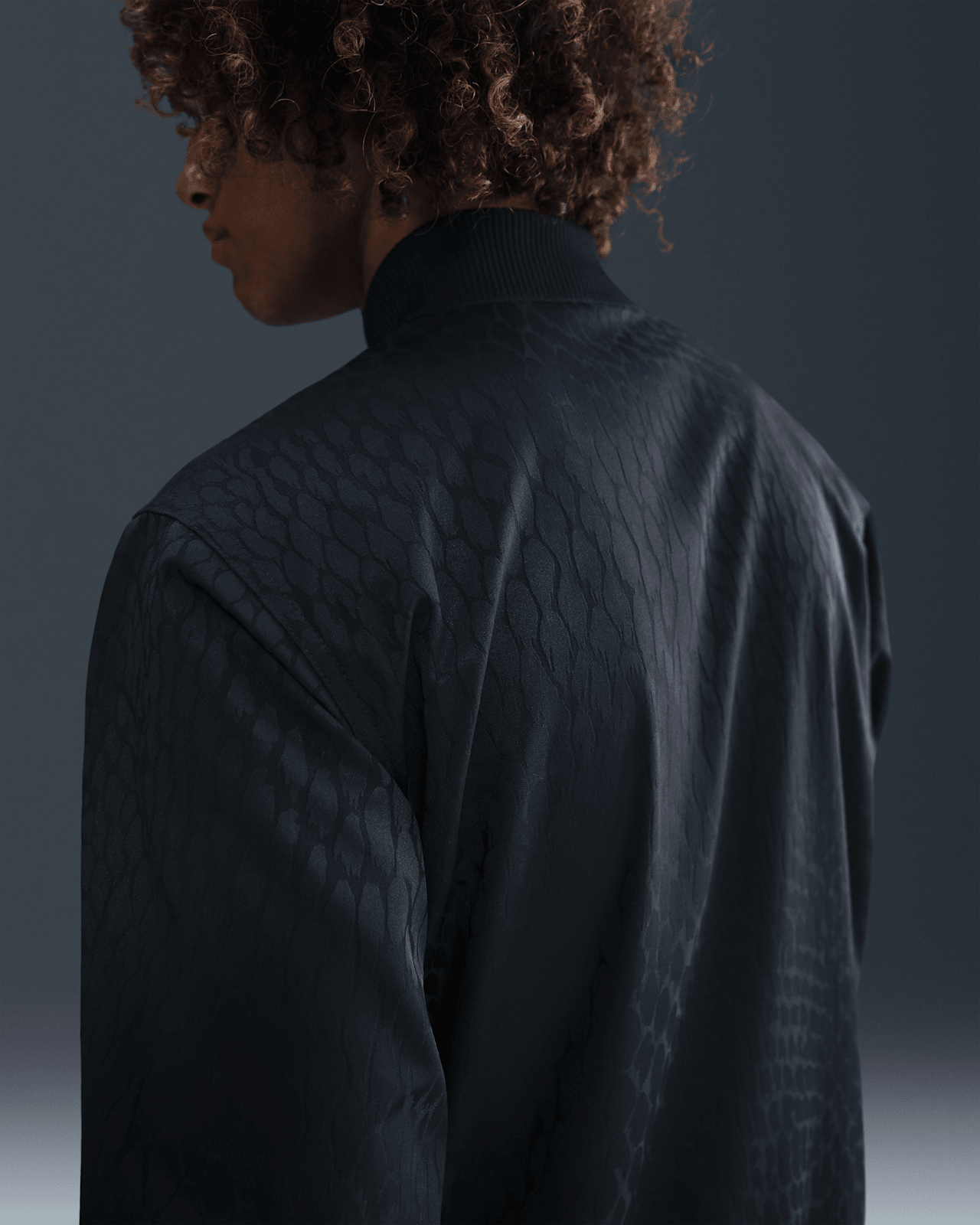 Kobe Lenticular kledingcollectie — releasedatum