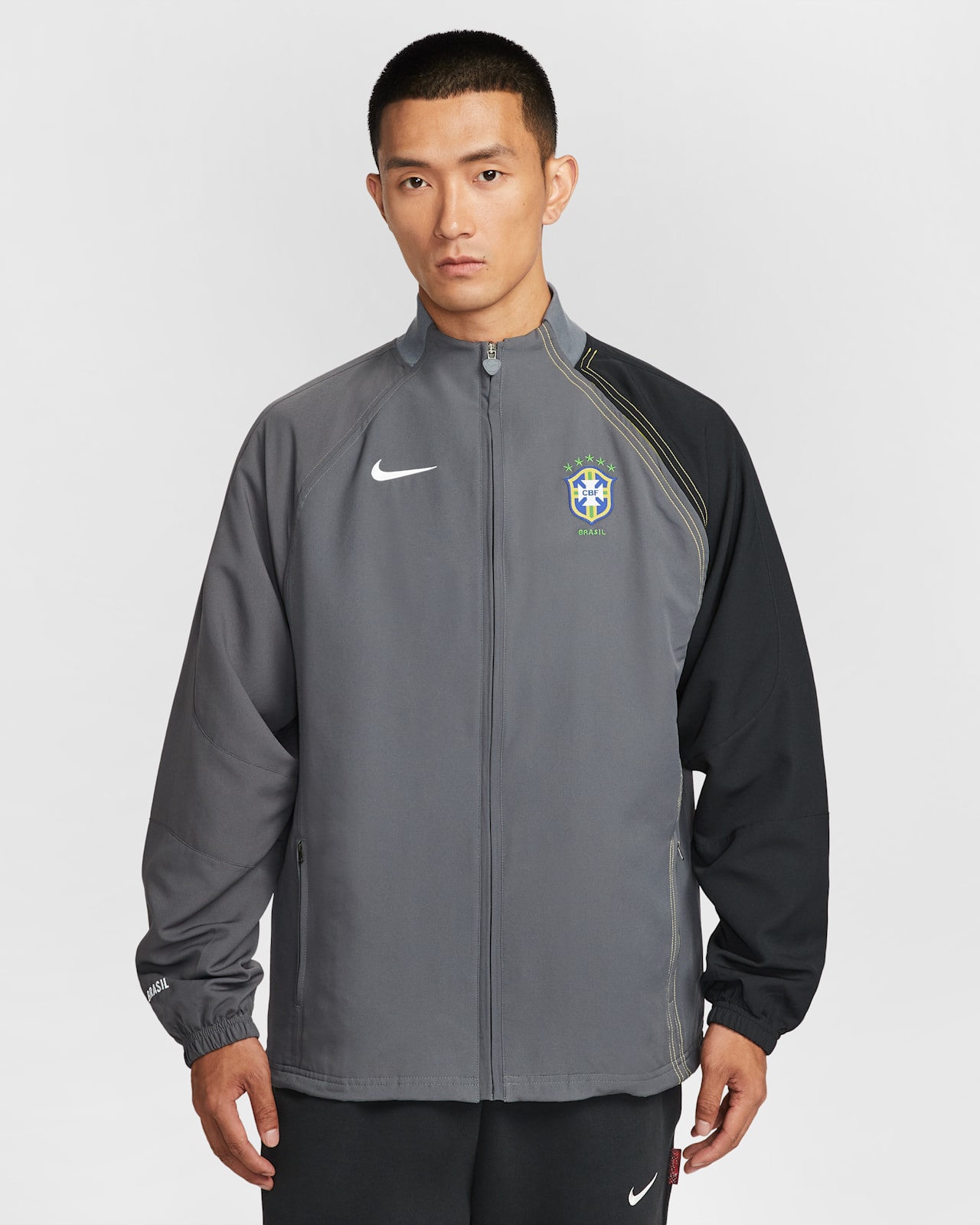 Brazil 2004 Total 90 Reissue 服飾系列發售日期. Nike SNKRS