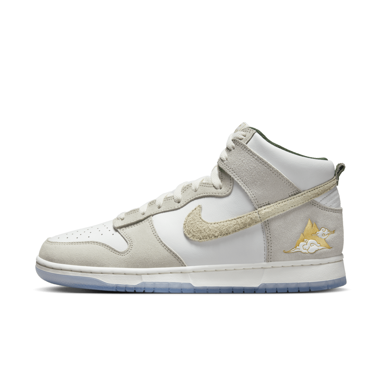 Nike dunk sky hi gold hotsell