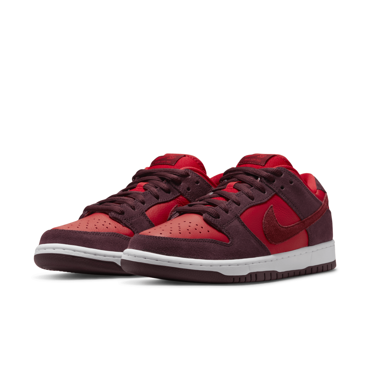 Lanceringsdato for SB Dunk Low "Cherry" (DM0807-600)