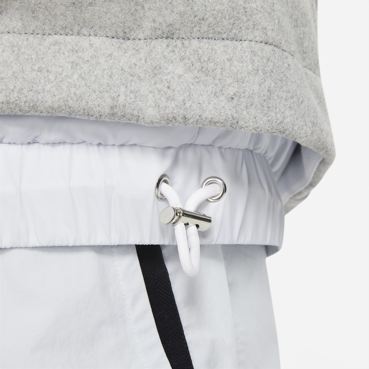 วันเปิดตัว Nike x sacai Apparel Collection