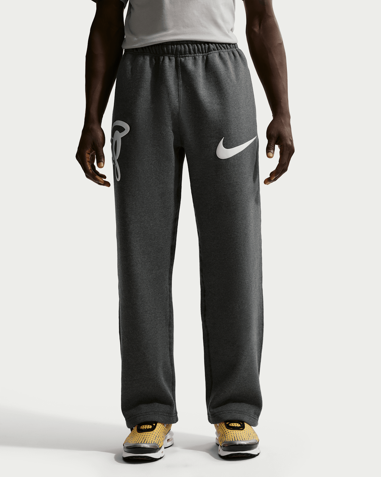 NIKE公式】Synaアパレルコレクション 発売日. Nike SNKRS