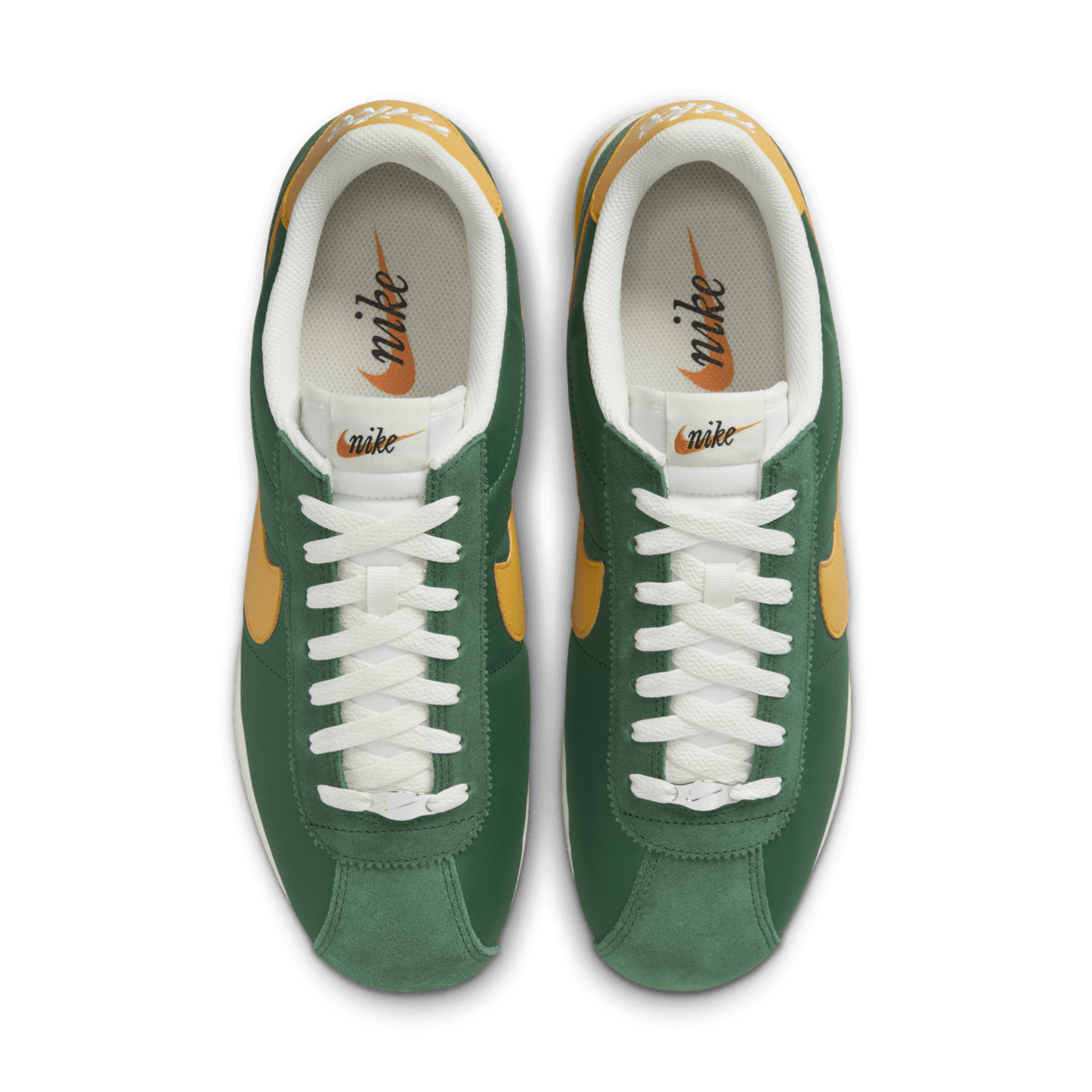 【NIKE公式】コルテッツ 'Gorge Green and Yellow Ochre' (HF1435-300 / NIKE CORTEZ TXT)