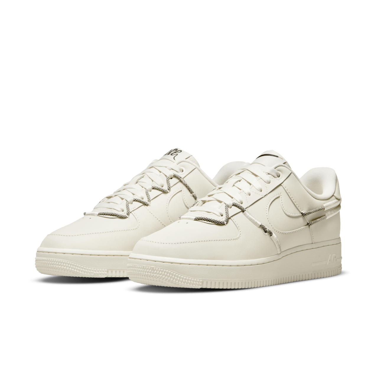 【NIKE公式】レディース エア フォース 1 'Light Orewood Brown' (DH4408-102 / WMNS AF 1 '07 LX)