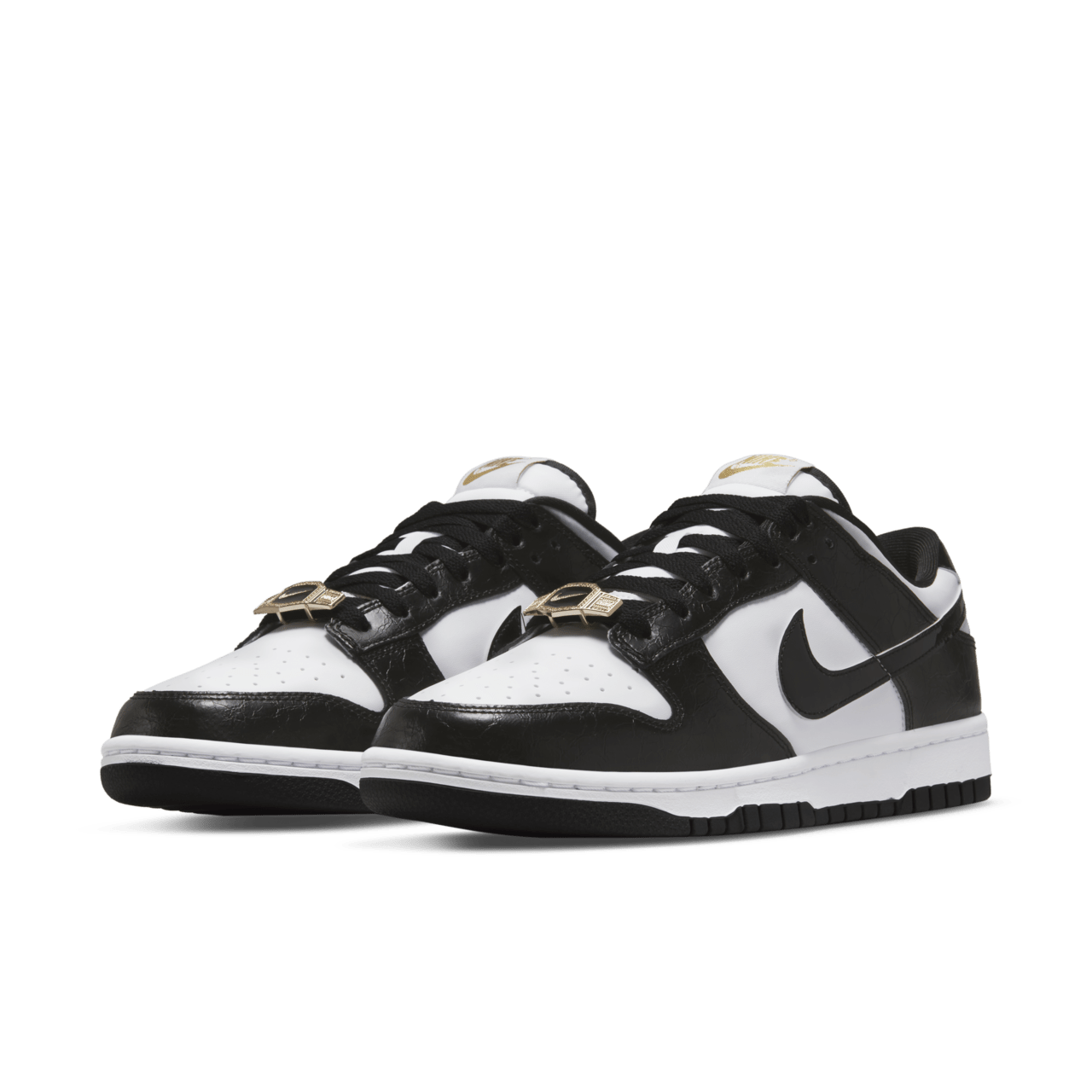 Dunk Low Retro SE 'White and Black' (DD3358-300) Release Date