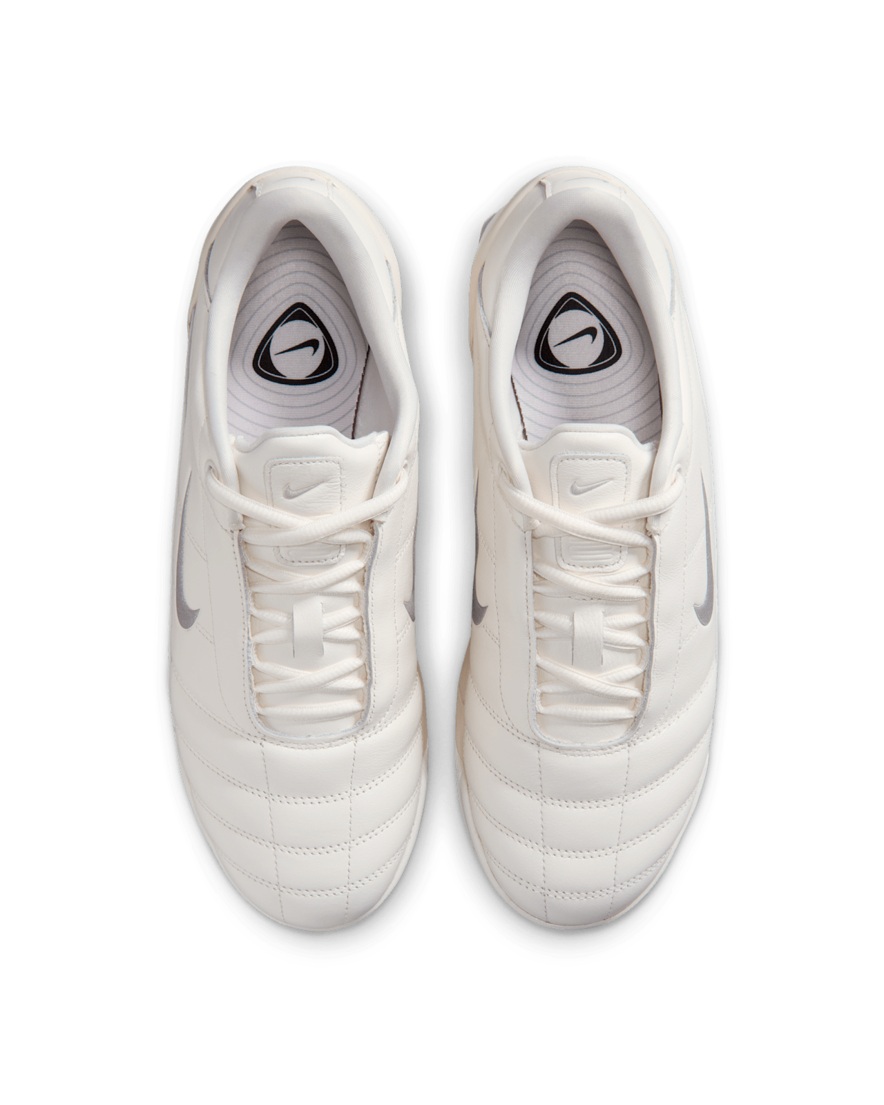 Total 90 Shox Magia 'Sail and Metallic Silver' voor dames (IO9300-100) – releasedatum