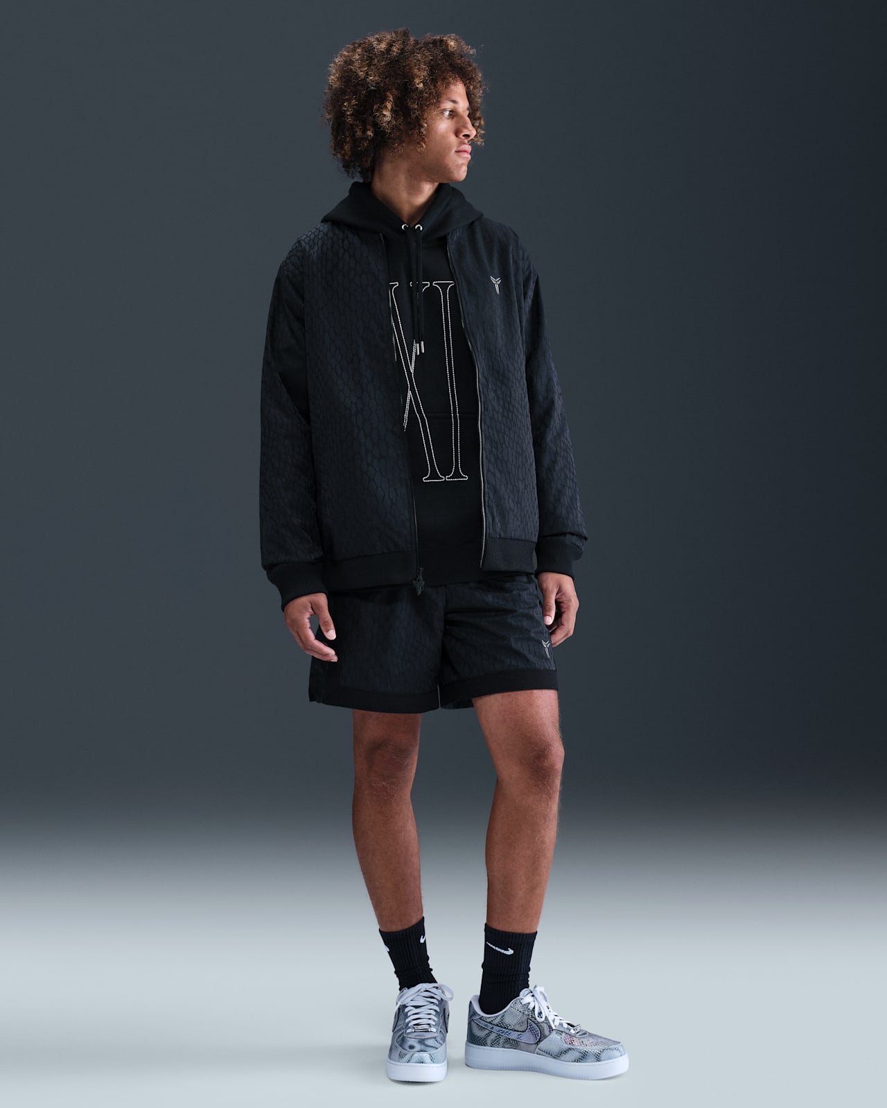 วันเปิดตัว Kobe "Lenticular" Apparel Collection