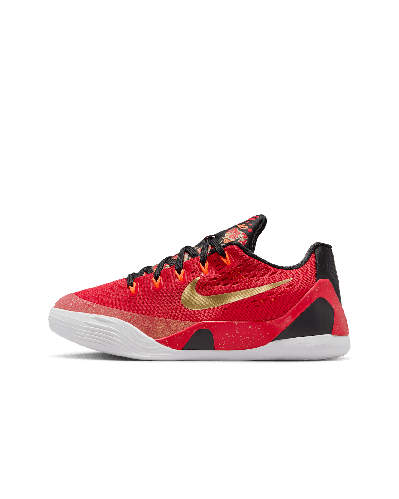 【NIKE公式】コービー 9 LOW プロトロ EM 'University Red and Metallic Gold' (IH1400-600/KOBE IX EM PROTRO)