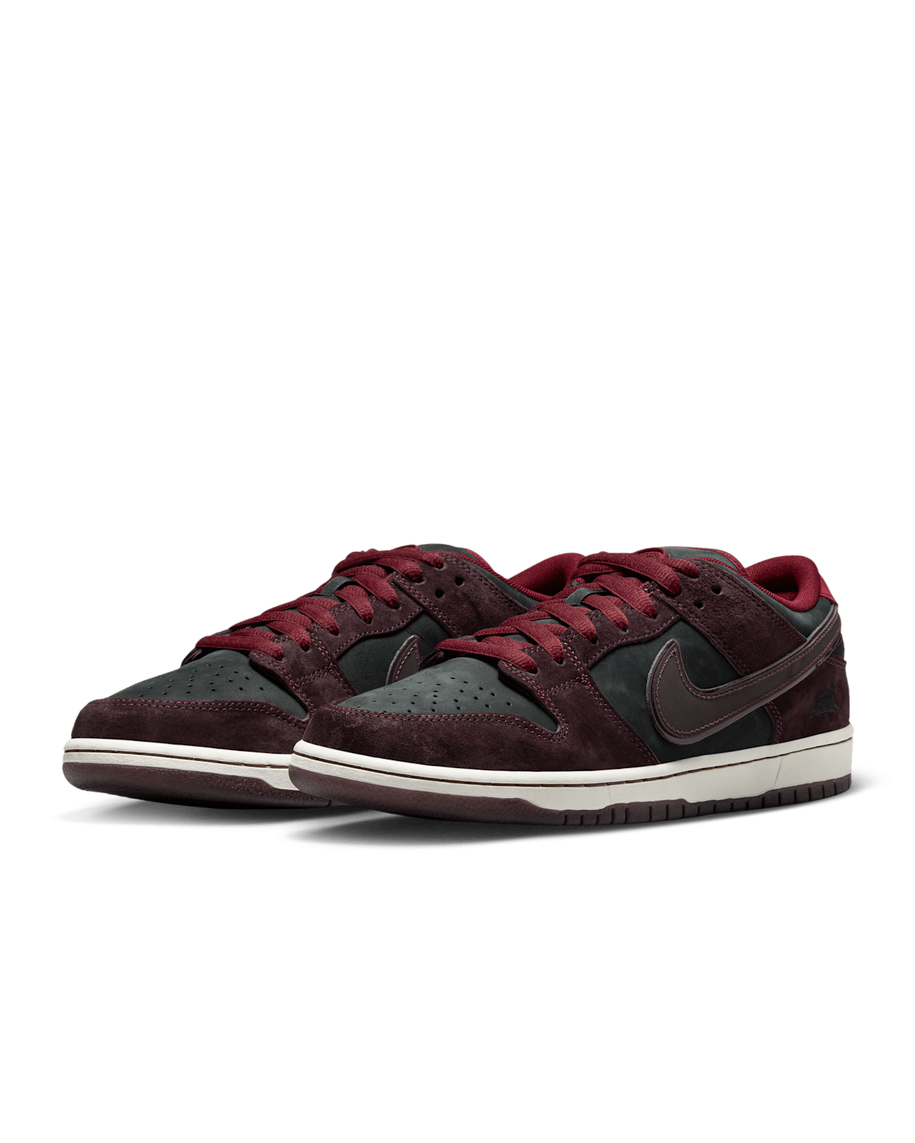 วันเปิดตัว Nike SB Dunk Low Pro x Riot Skateshop "Mahogany and Team Red" (FZ1289-200)