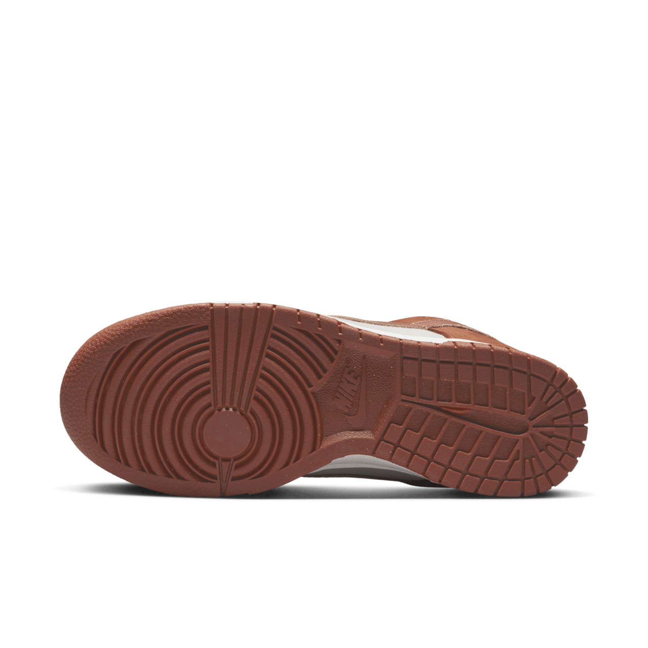 Fecha de lanzamiento del Dunk Low "Light Orewood Brown and Rugged Orange" para mujer (DZ2710-101)