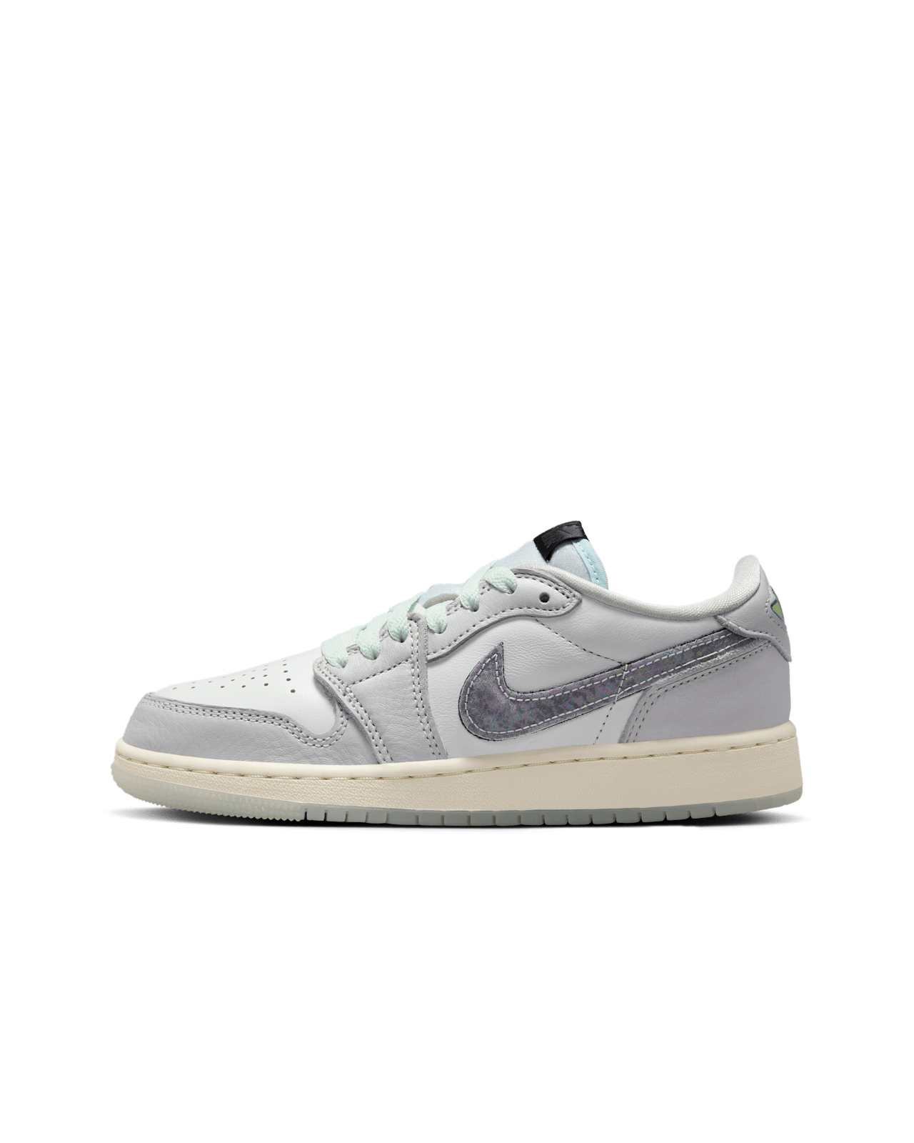 【NIKE公式】エア ジョーダン 1 LOW "Lunar New Year" 'Photon Dust' (HF3144-100 / AJ 1 RETRO LOW OG CNY)