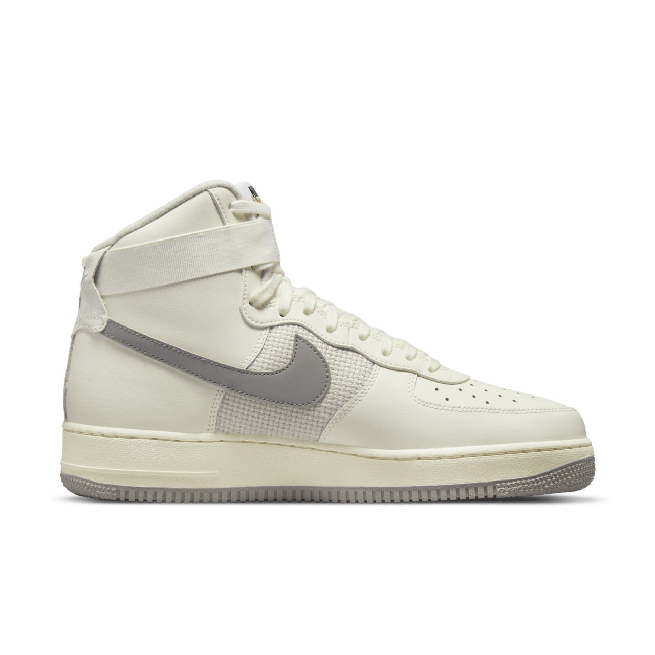 【NIKE公式】エア フォース 1 HIGH '07 LV8 'Sail and Medium Grey' (DM0209-100 / AF 1 HIGH '07 LV8 VTG)