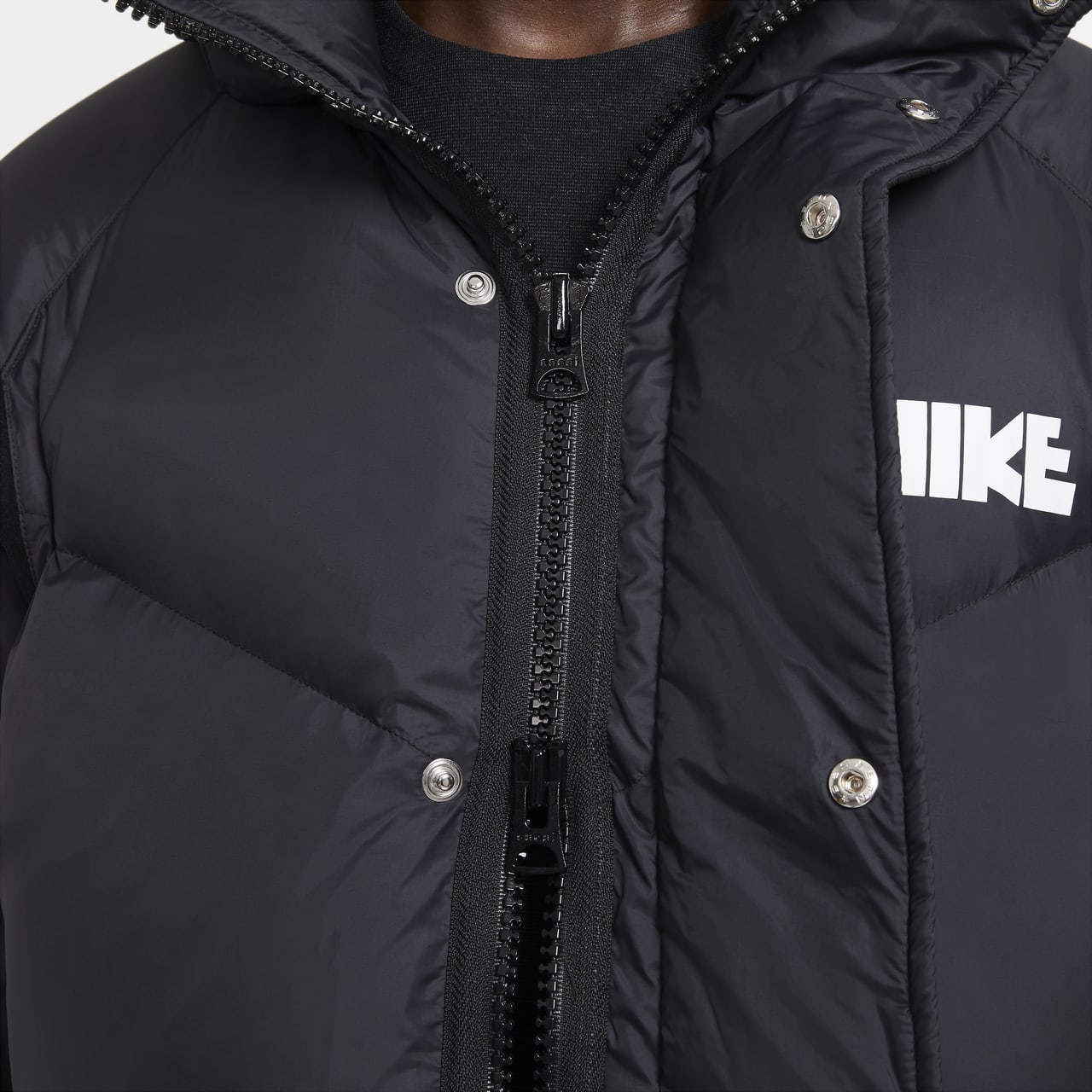 วันเปิดตัว Nike x sacai Apparel Collection