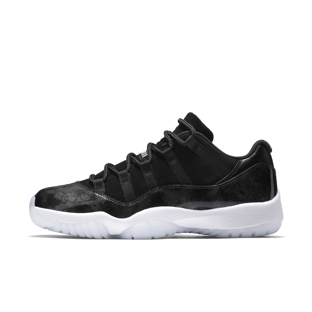 Jordan 11s black low on sale