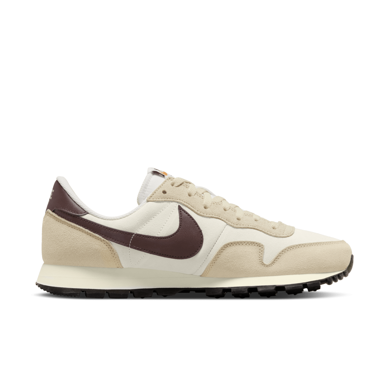 วันเปิดตัว Air Pegasus 83 “Sail and Light Chocolate” (DM0177-100) 