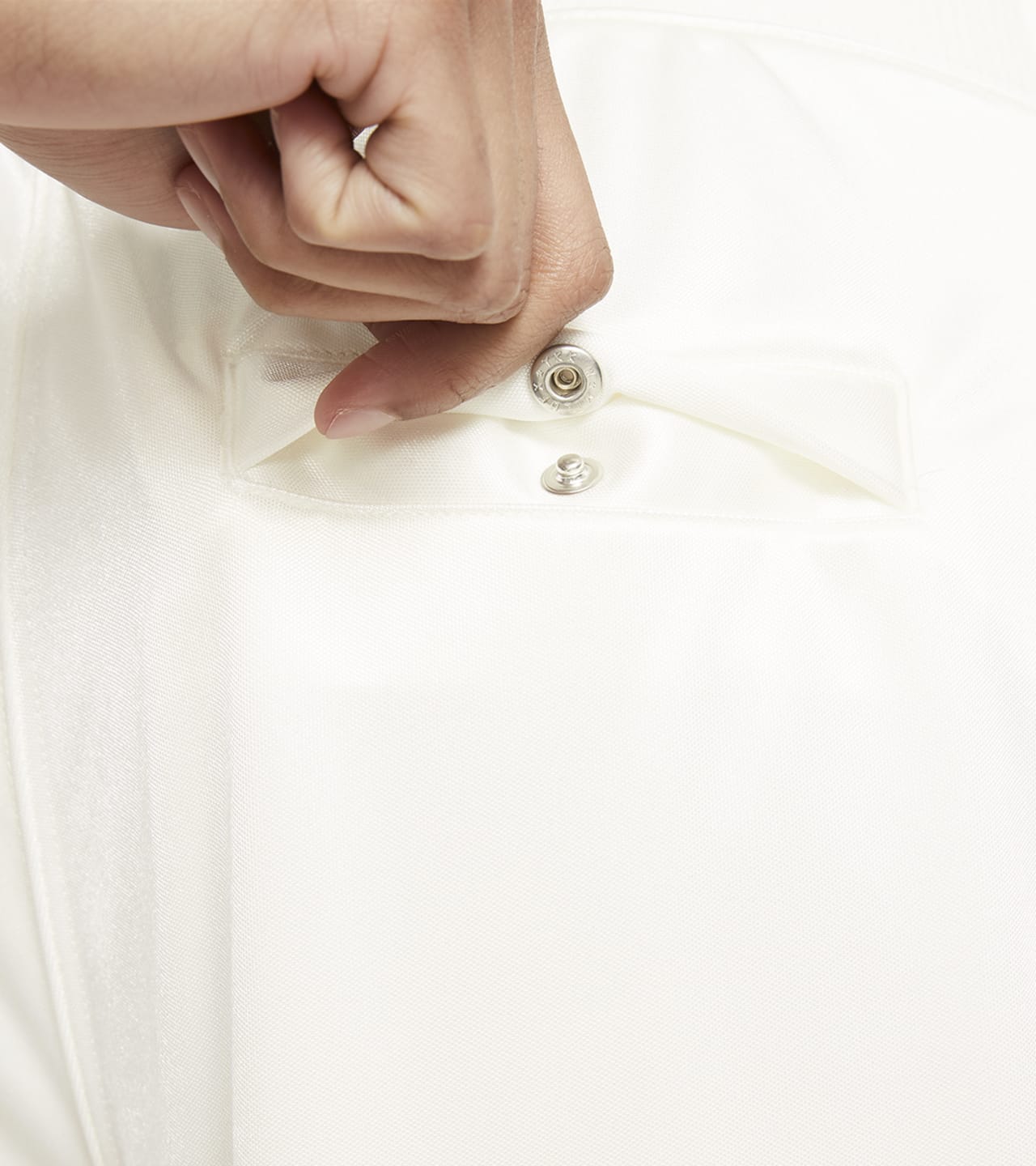 วันเปิดตัว Jordan x Aleali May Apparel Collection