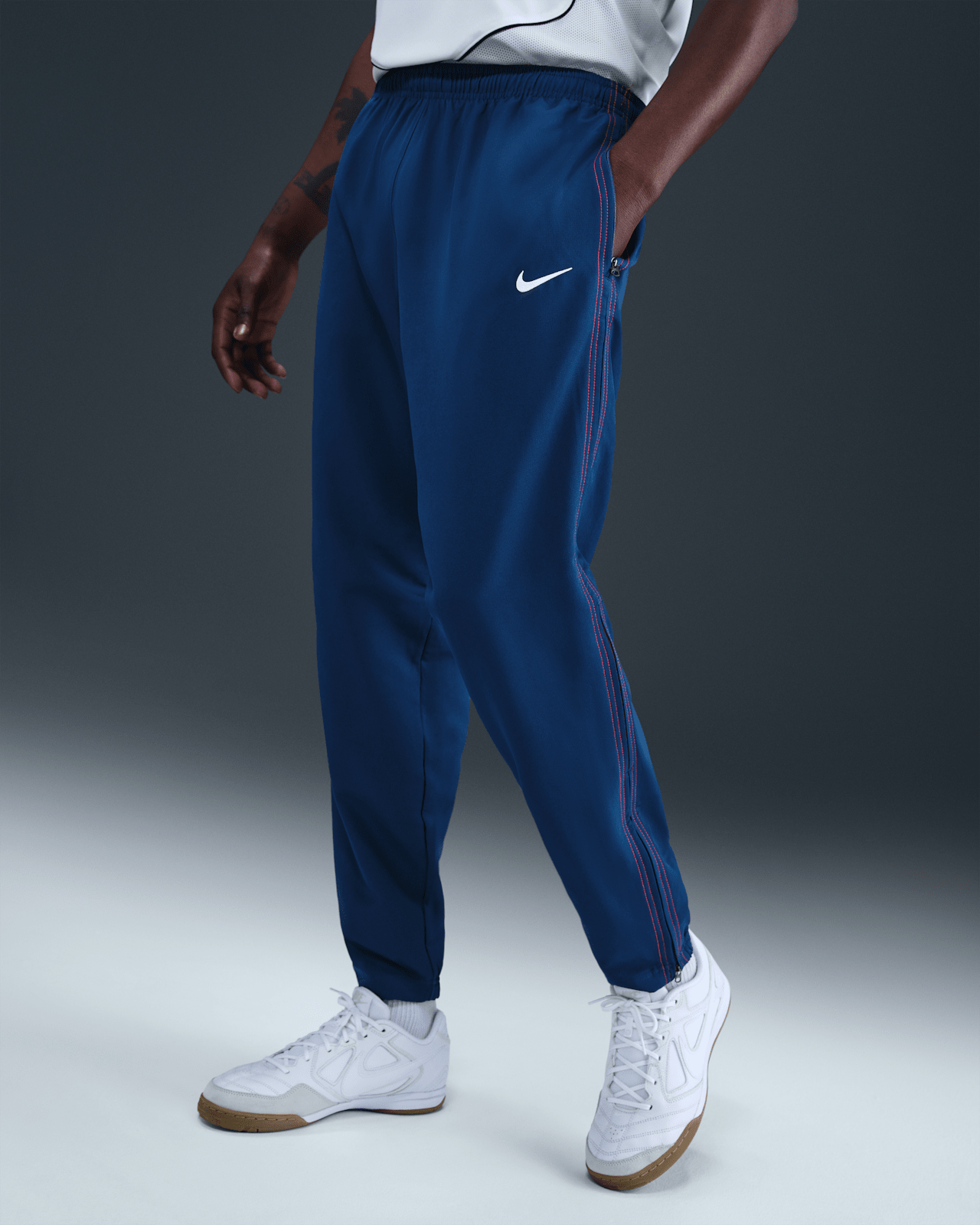 Releasedatum för USMNT 2004 Total 90 Reissue Apparel Collection