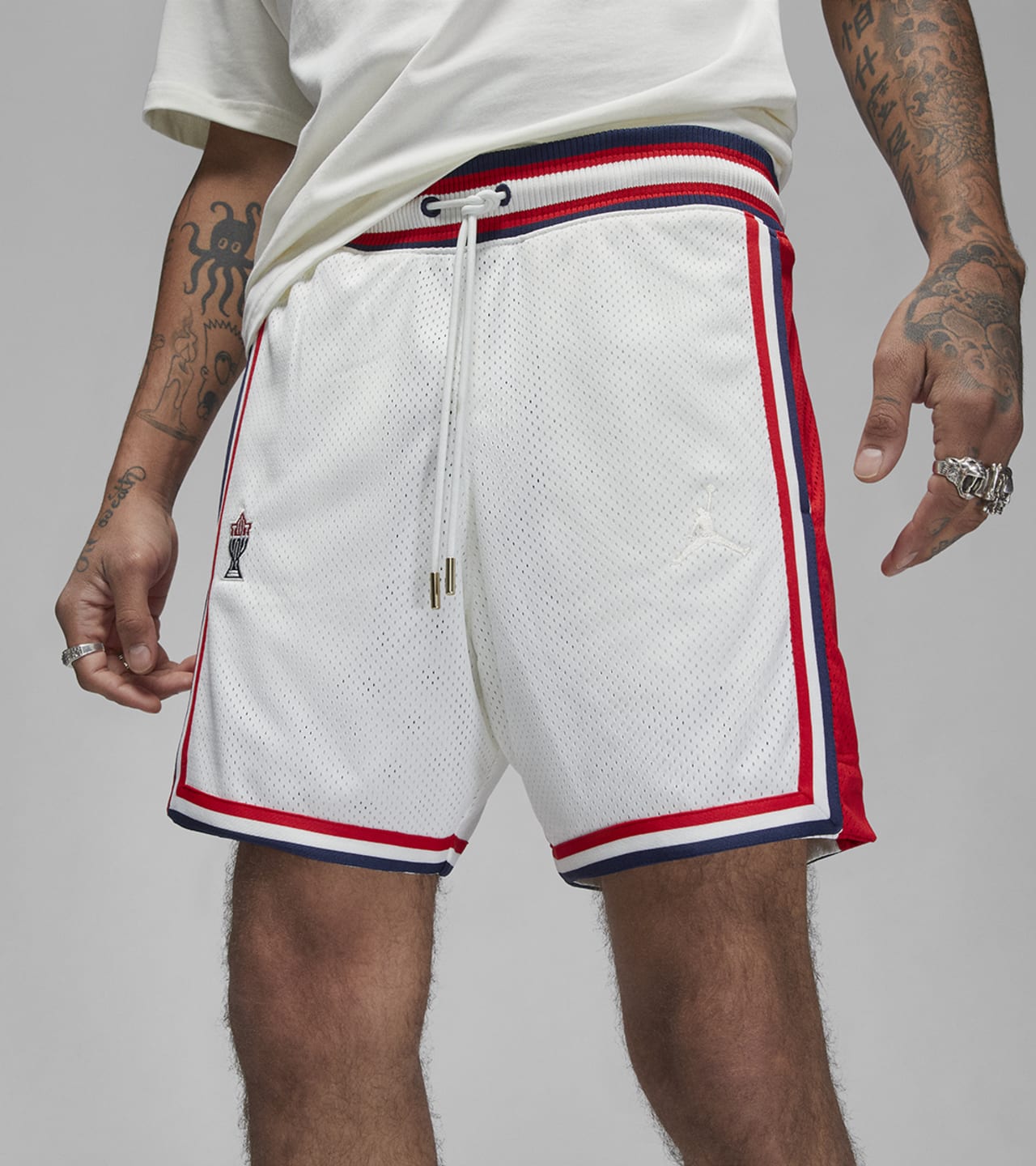 วันเปิดตัว Jordan x Trophy Room Apparel Collection