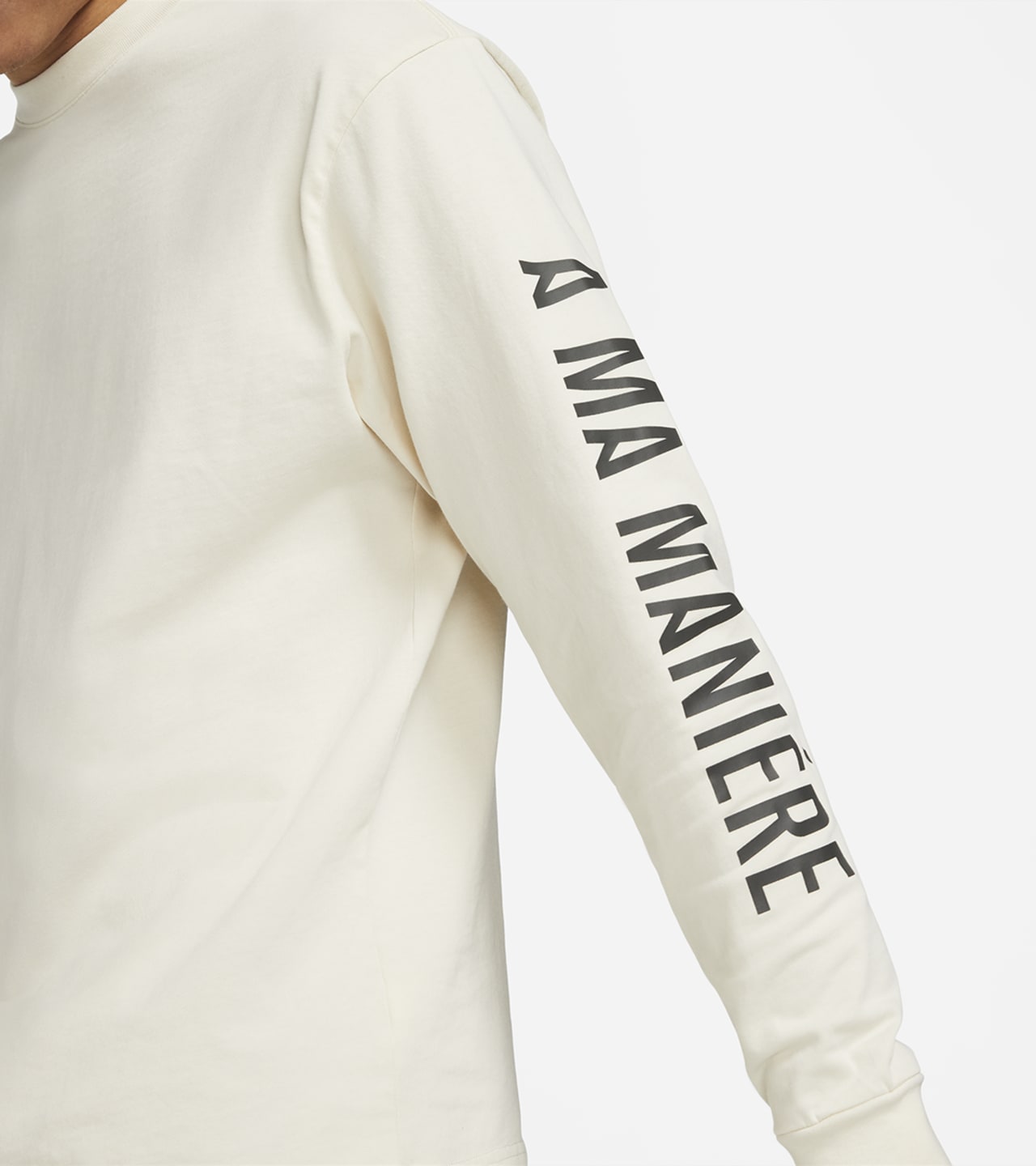 วันเปิดตัวJordan x A Ma Maniére Apparel Collection