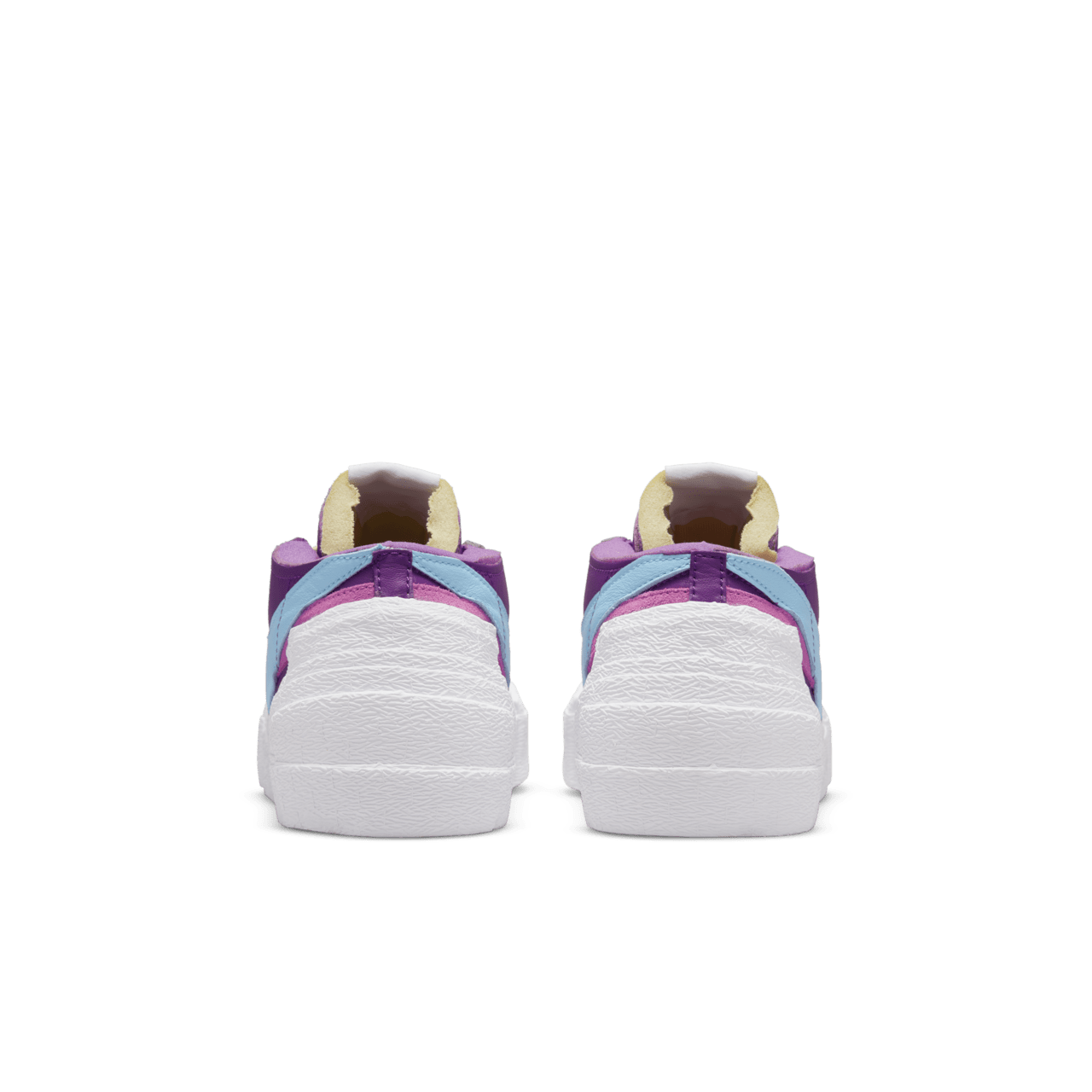 Fecha de lanzamiento del sacai x KAWS Blazer Low "Purple Dusk" (DM7901-500)