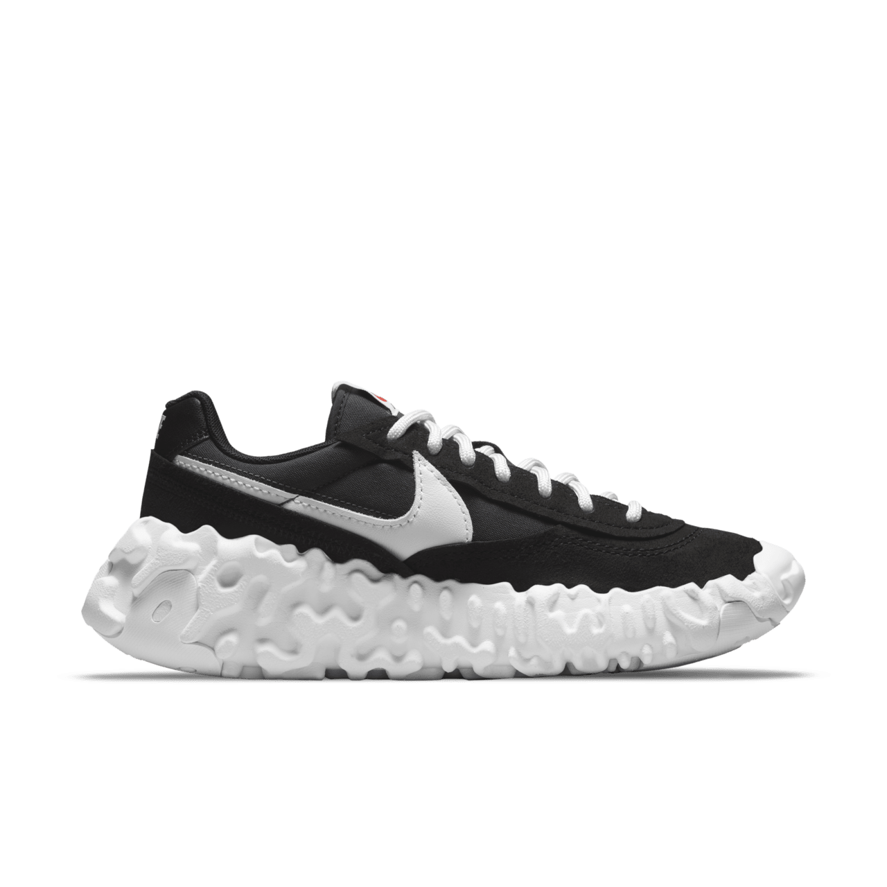 วันเปิดตัว Overbreak “Black and White”