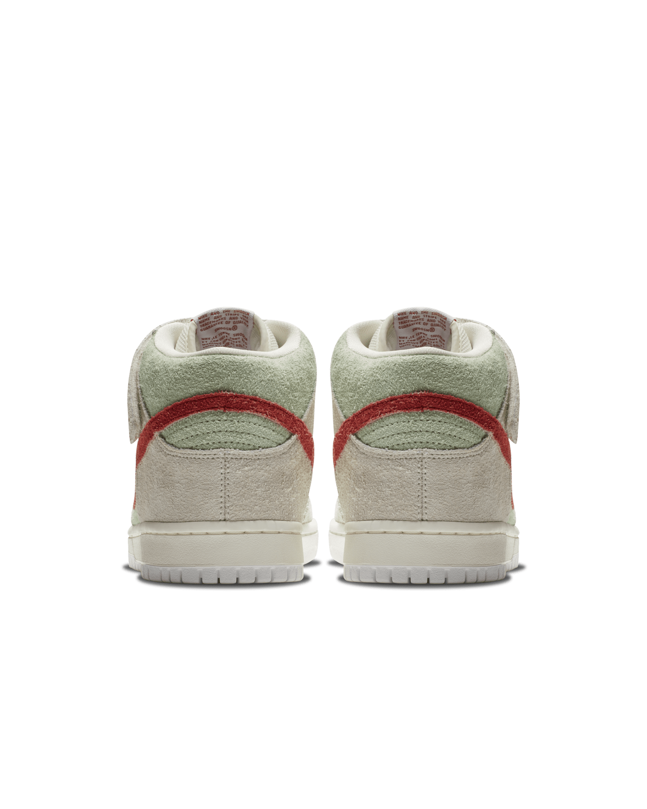 SB DUNK MID PRO