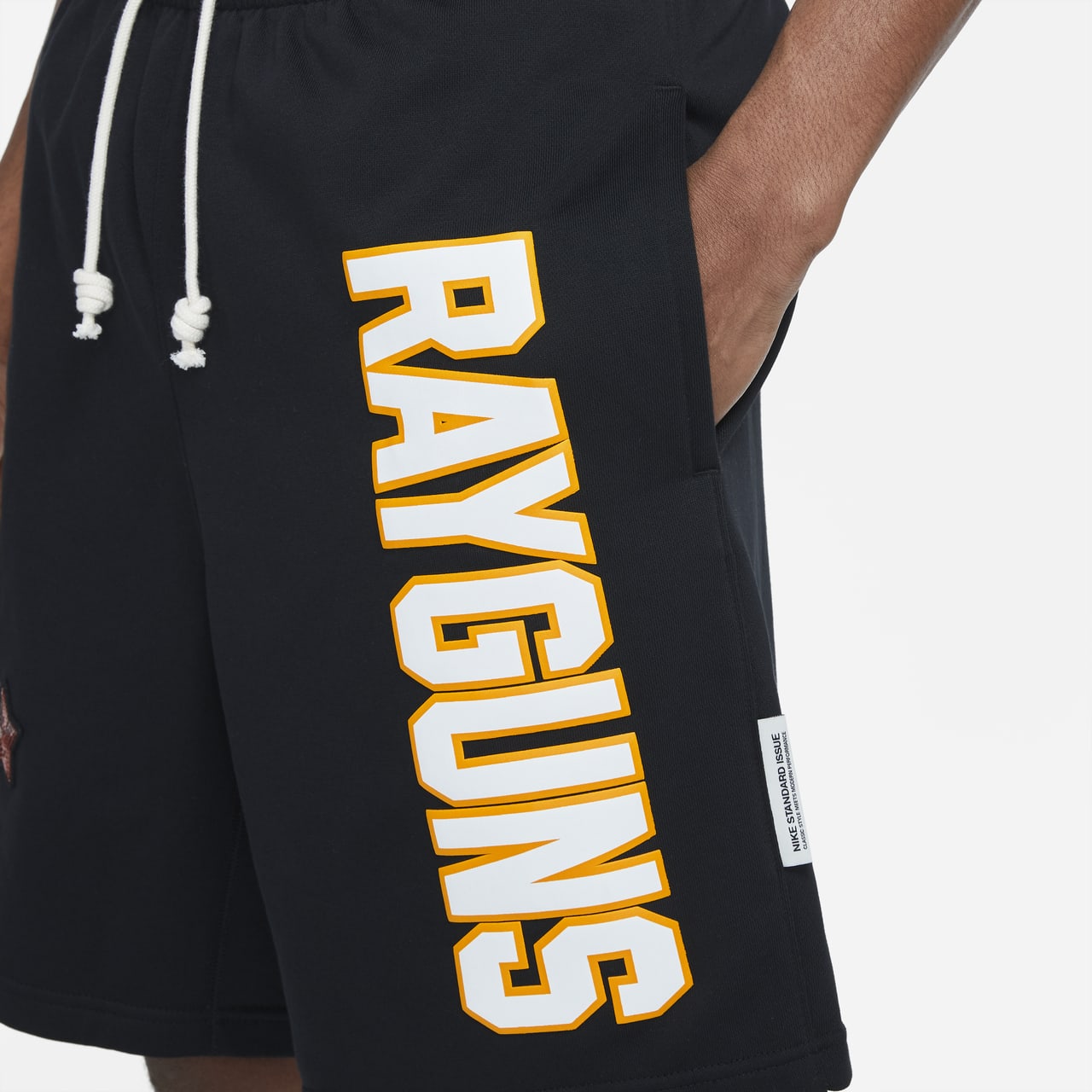 【NIKE公式】Roswell Rayguns Apparel Collection 