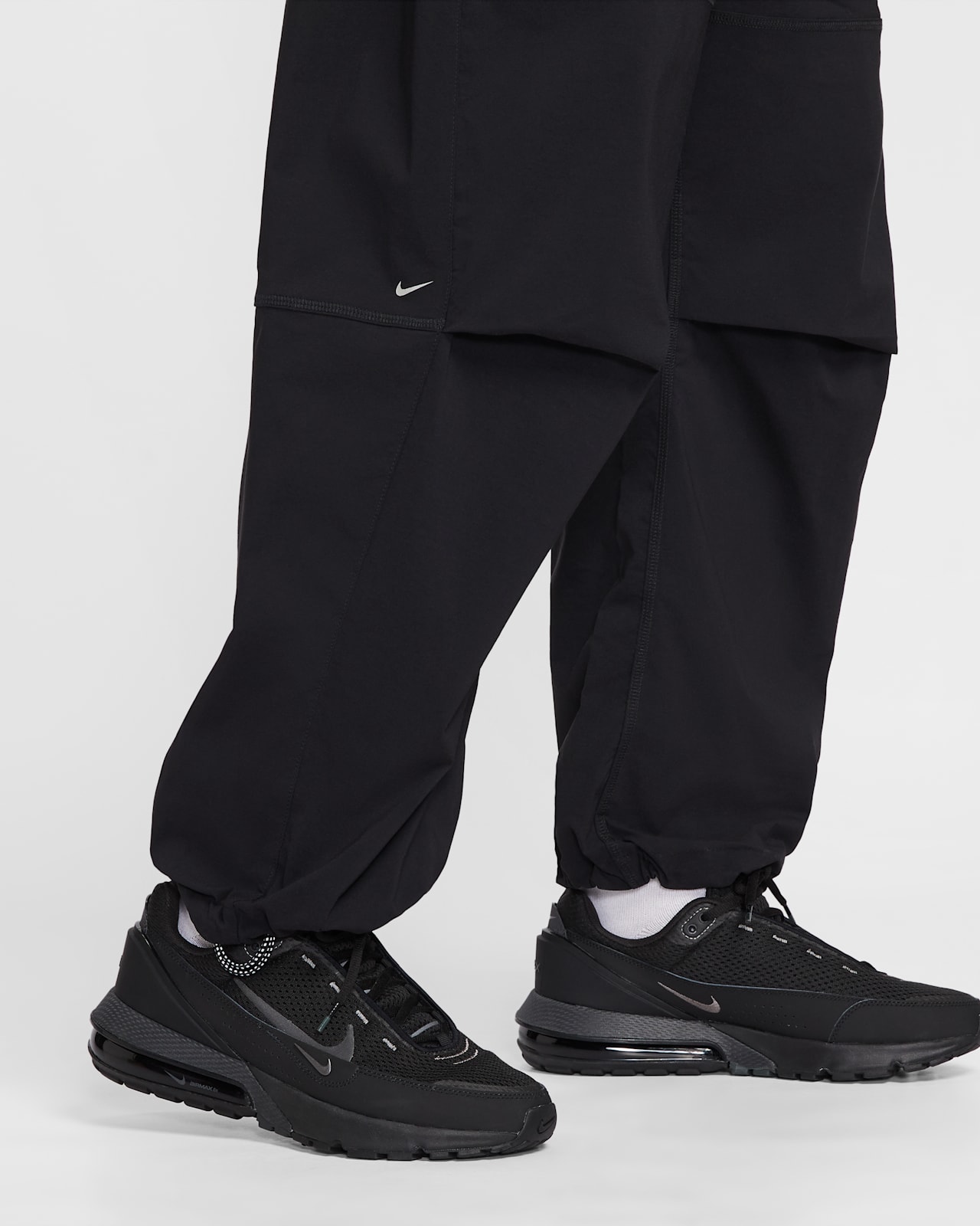 Nike Holiday '25 Apparel Collection (IH4369-001) release date