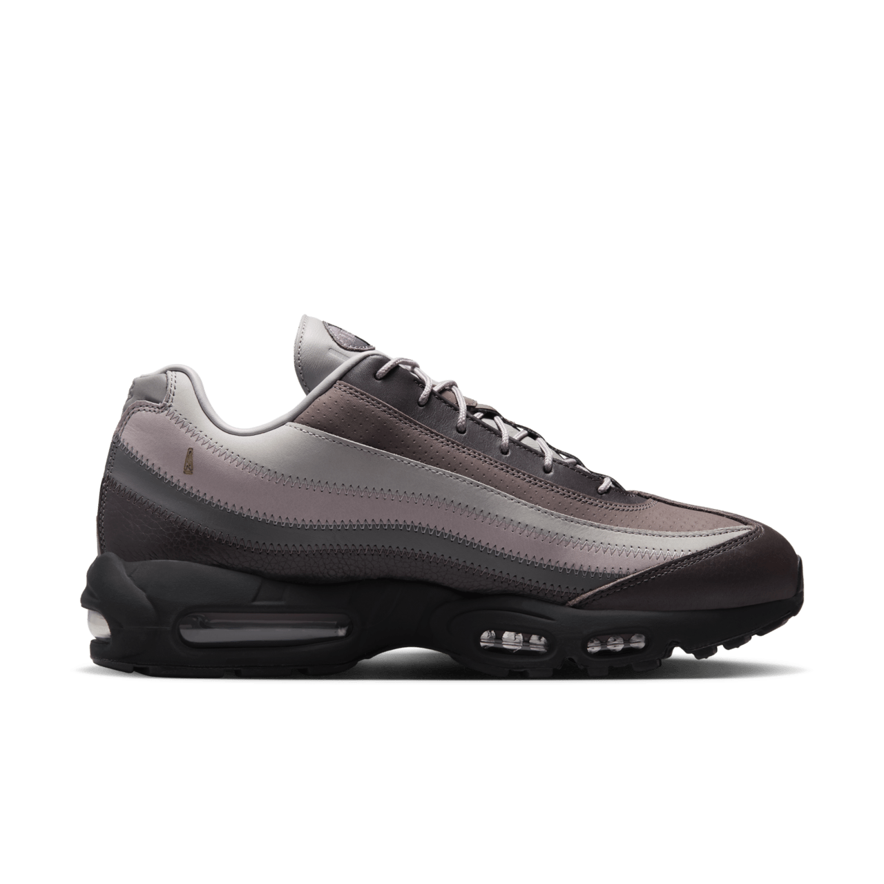 วันเปิดตัว Air Max 95 x A Ma Maniére "W.Y.W.S." (FZ8743-200)