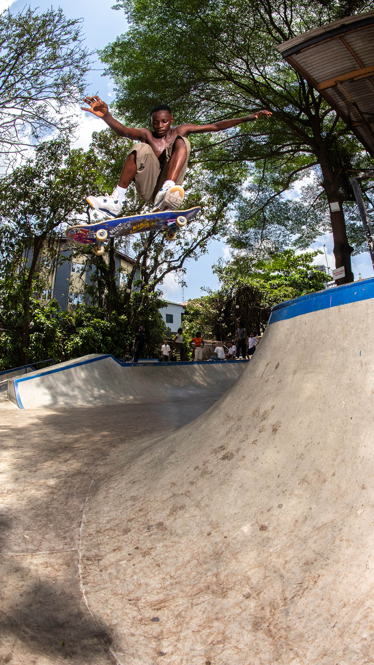 Data de llançament de les Nike SB x Air Jordan 4 "Navy" (DR5415-100)