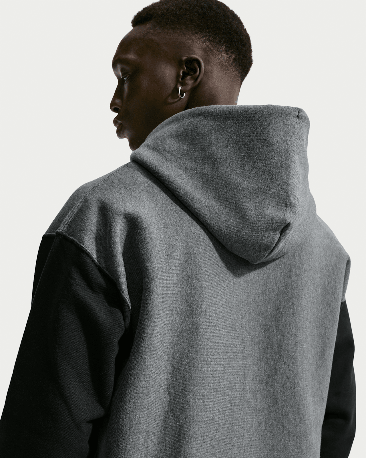 Collezione di abbigliamento Syna – Data del lancio