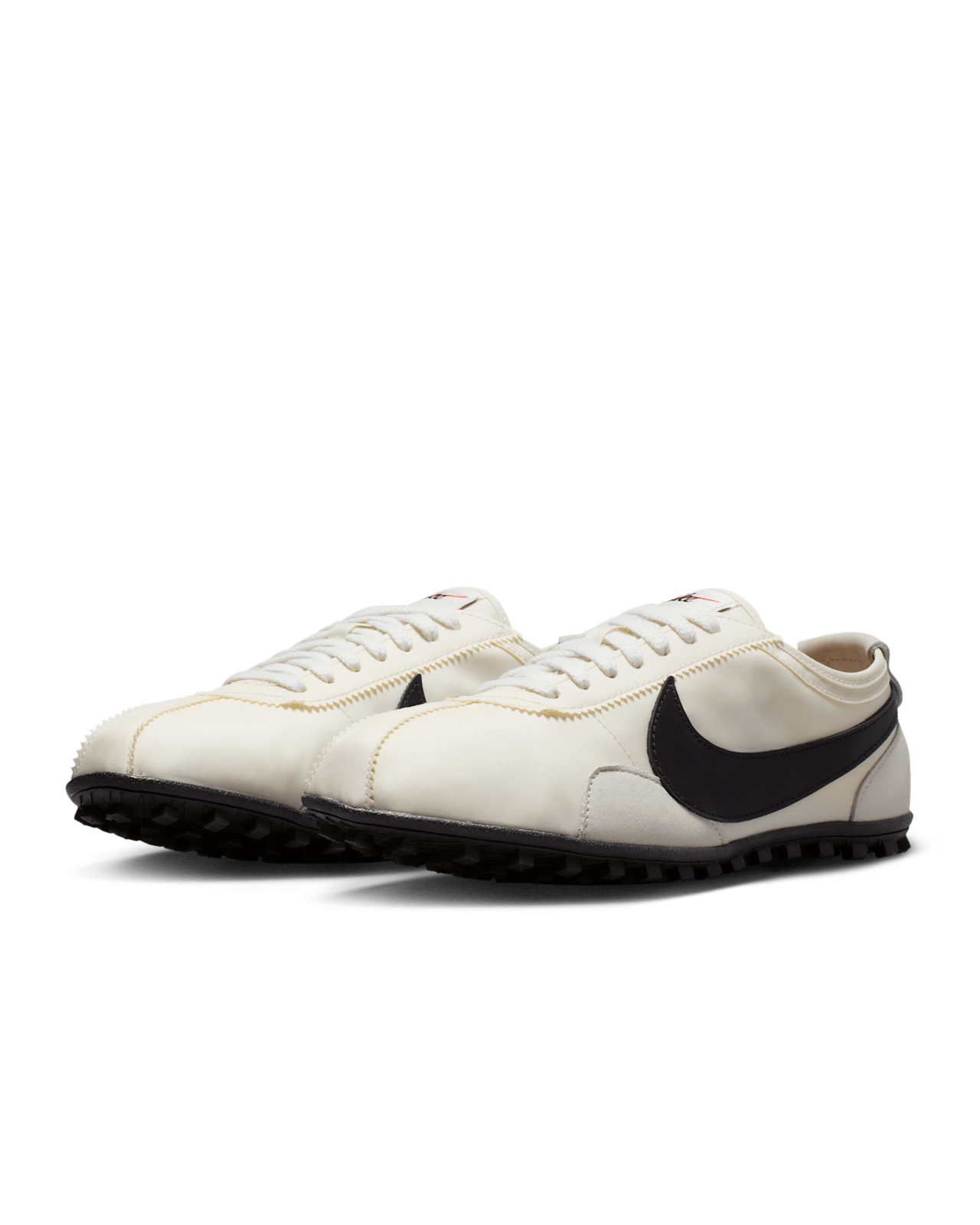 Fecha de lanzamiento de las zapatillas Moon Shoe "Soft Pearl and Black" para mujer (II0407-001)