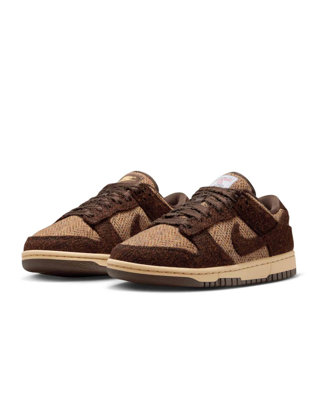 女款 Dunk 低筒鞋 x Harris Tweed® 'Sesame and Violet Mist' (IO0052-200) 發售日期