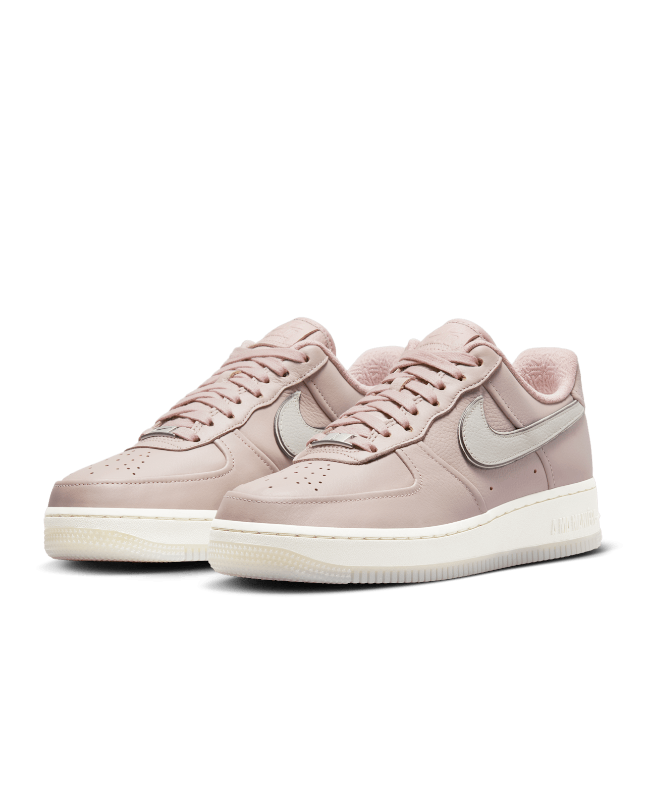 Data de llançament de les Air Force 1 '07 x A Ma Maniére "W.Y.W.S." (HF4084-200)