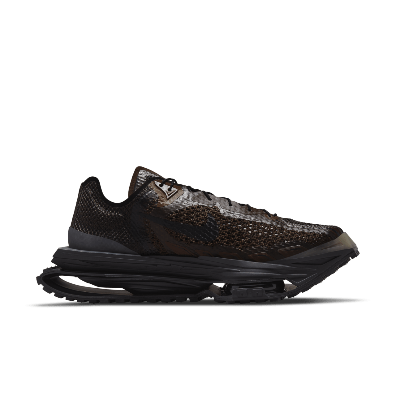 วันเปิดตัว Zoom 004 x MMW “Baroque Brown” (CU0676-201)