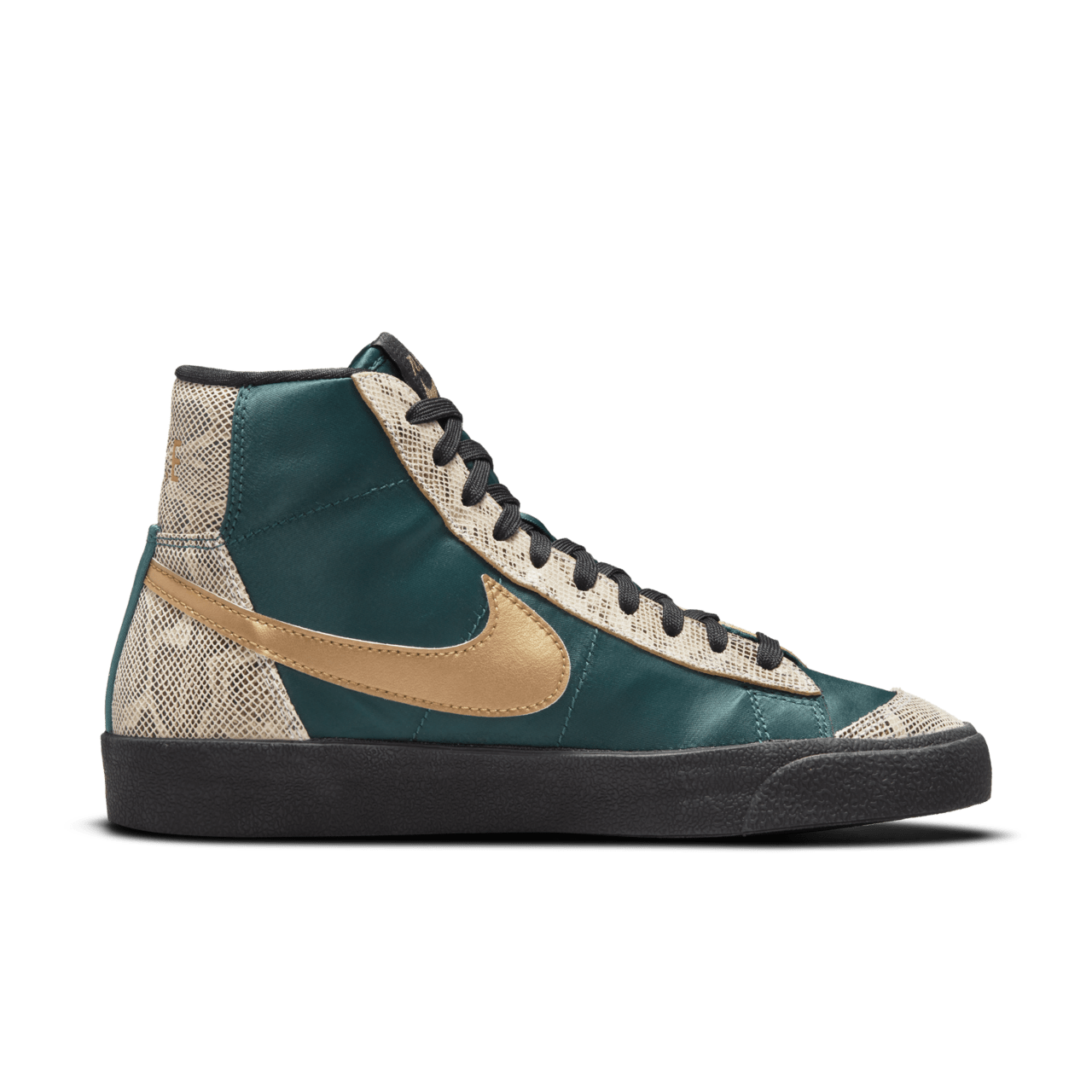 【NIKE公式】レディース ブレーザー MID 'Lucha Libre' (DM6176-393 / W BLAZER MID '77 LCHA)