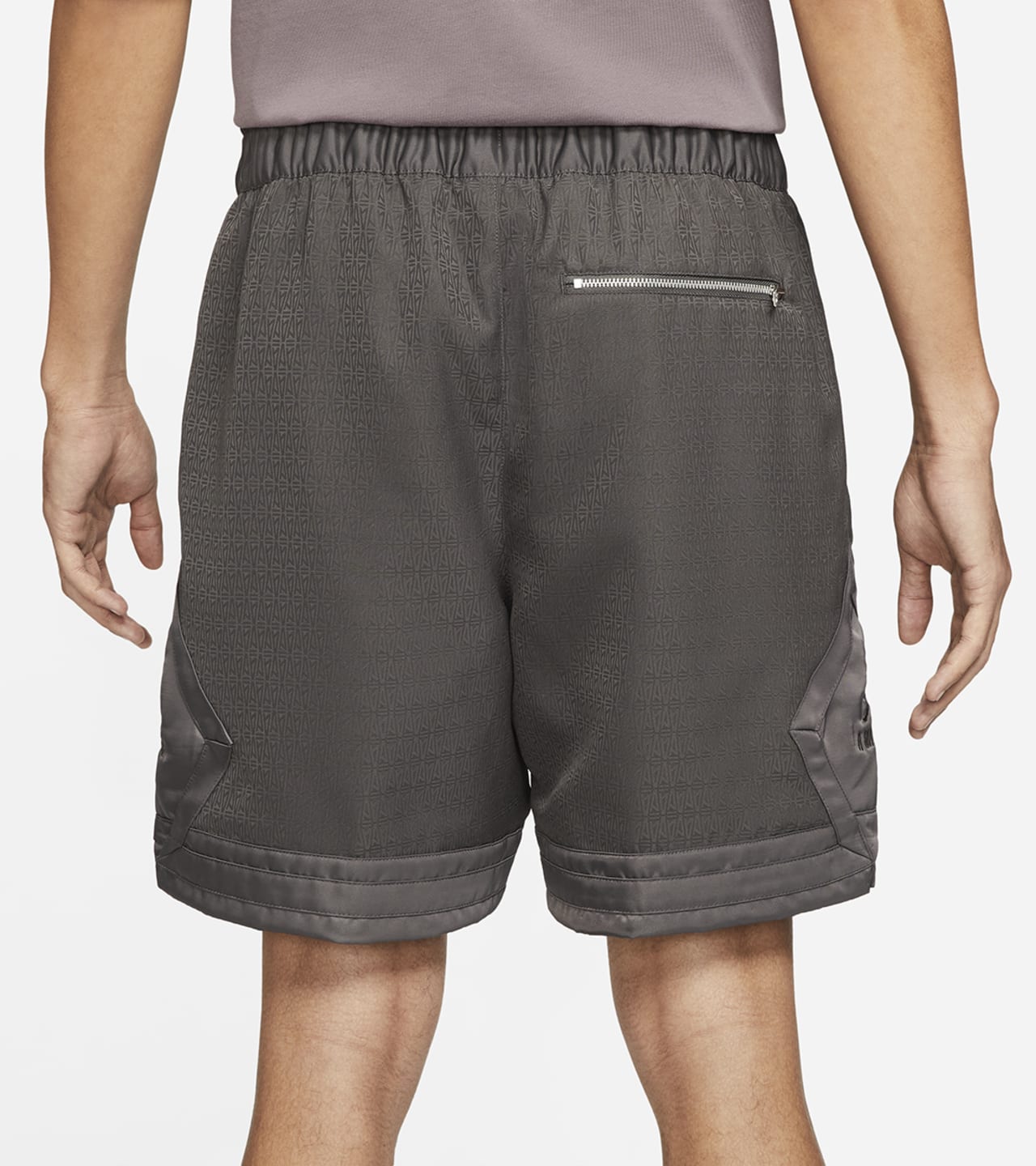 วันเปิดตัวJordan x A Ma Maniére Apparel Collection