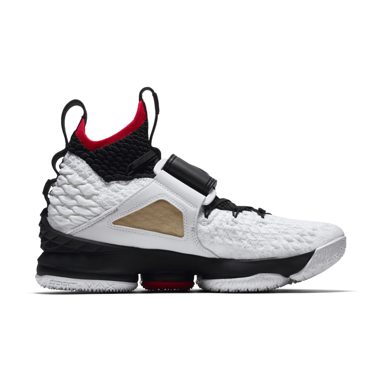 Lebron 15 diamond turf release date hotsell